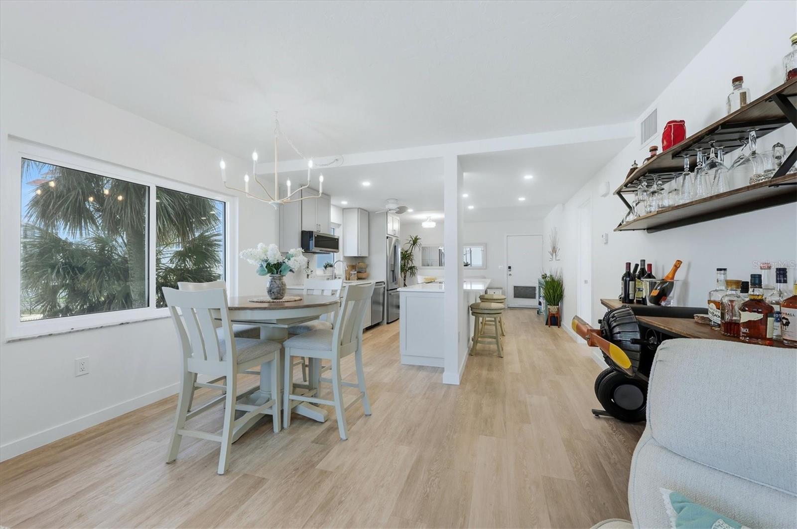 Image 16 of 57 For 555 The Esplanade N 205