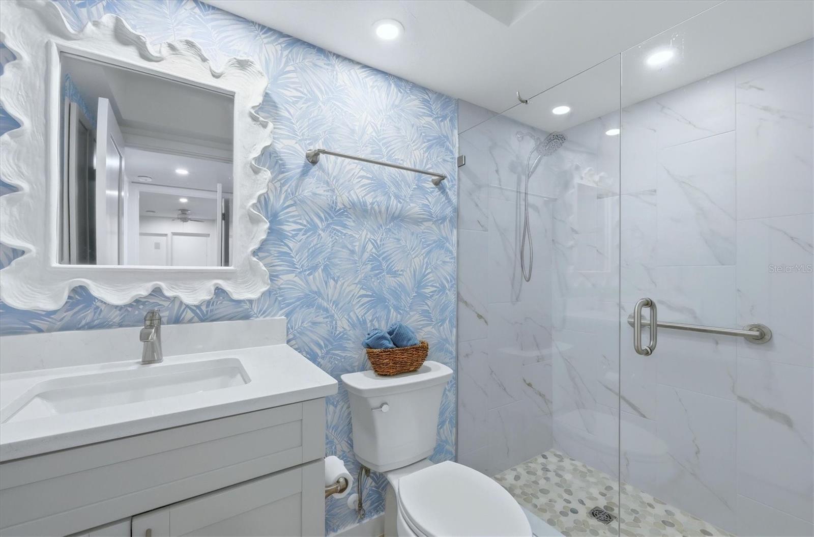 Image 24 of 57 For 555 The Esplanade N 205