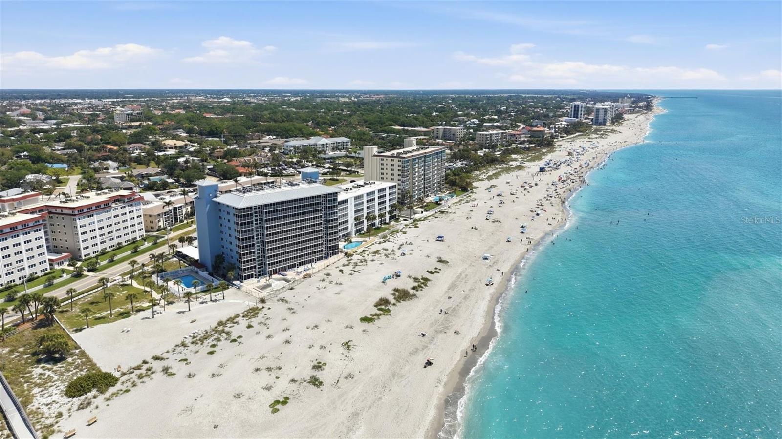 Image 42 of 57 For 555 The Esplanade N 205