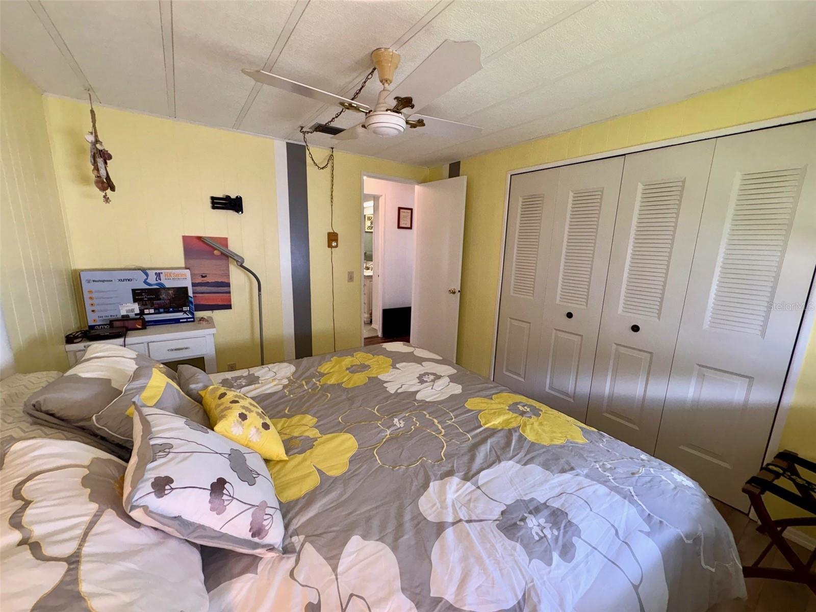 Image 21 of 62 For 413 Cervina Drive N