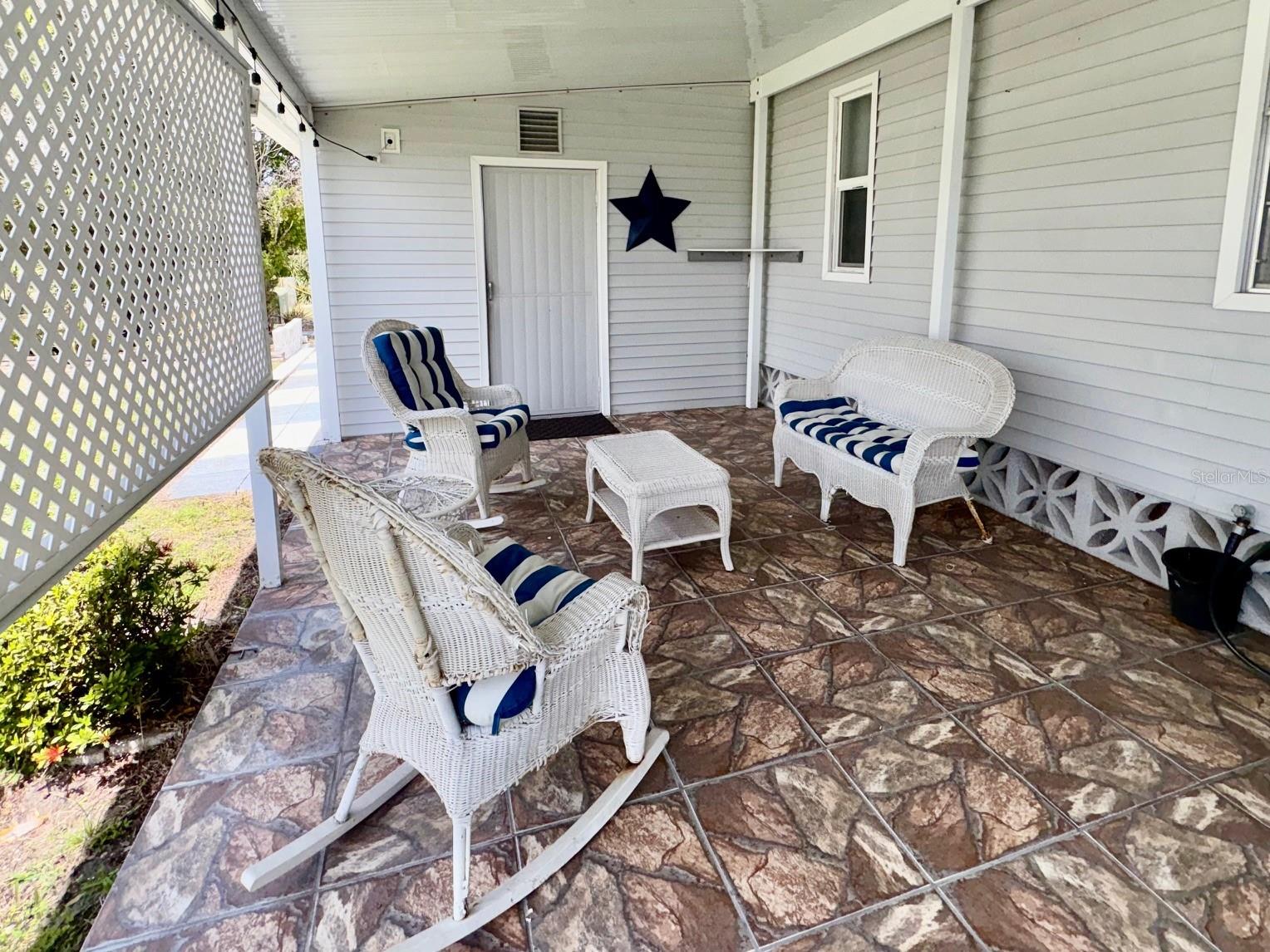 Image 33 of 62 For 413 Cervina Drive N