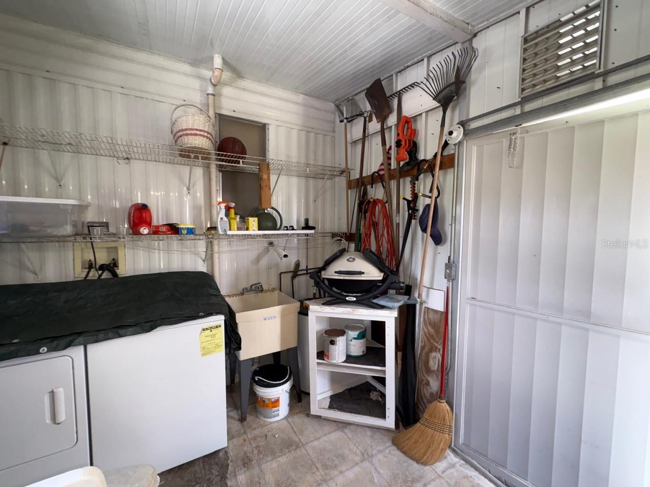 Image 37 of 62 For 413 Cervina Drive N