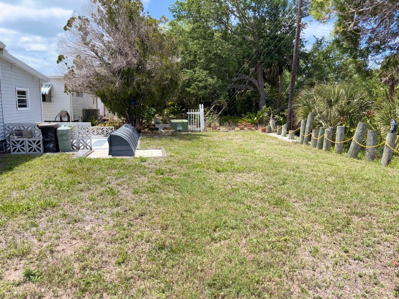 Image 40 of 62 For 413 Cervina Drive N