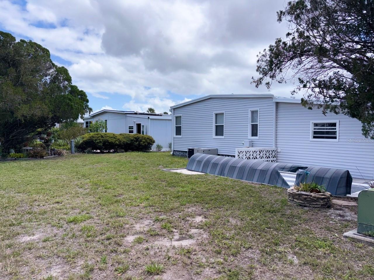 Image 42 of 62 For 413 Cervina Drive N