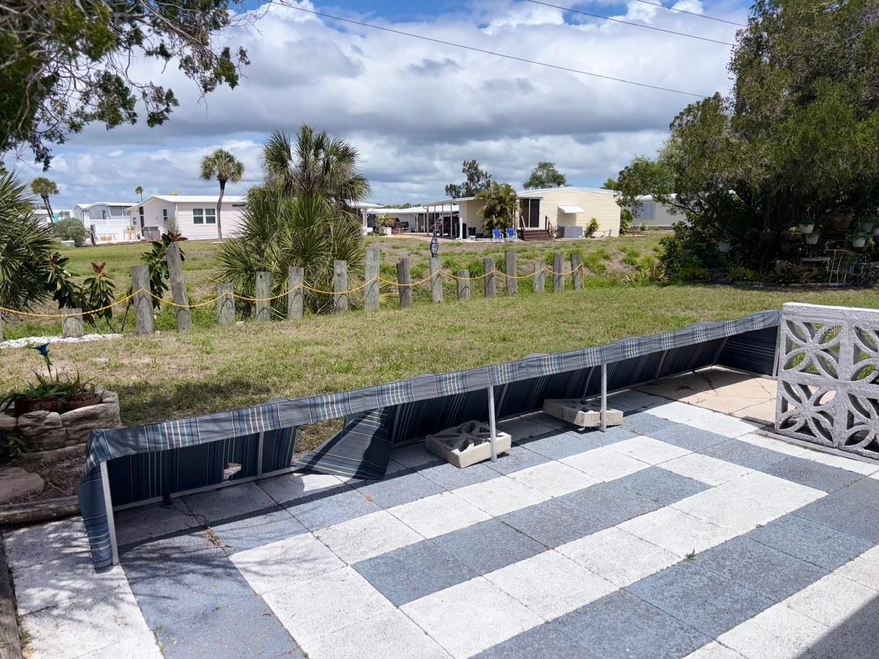 Image 43 of 62 For 413 Cervina Drive N