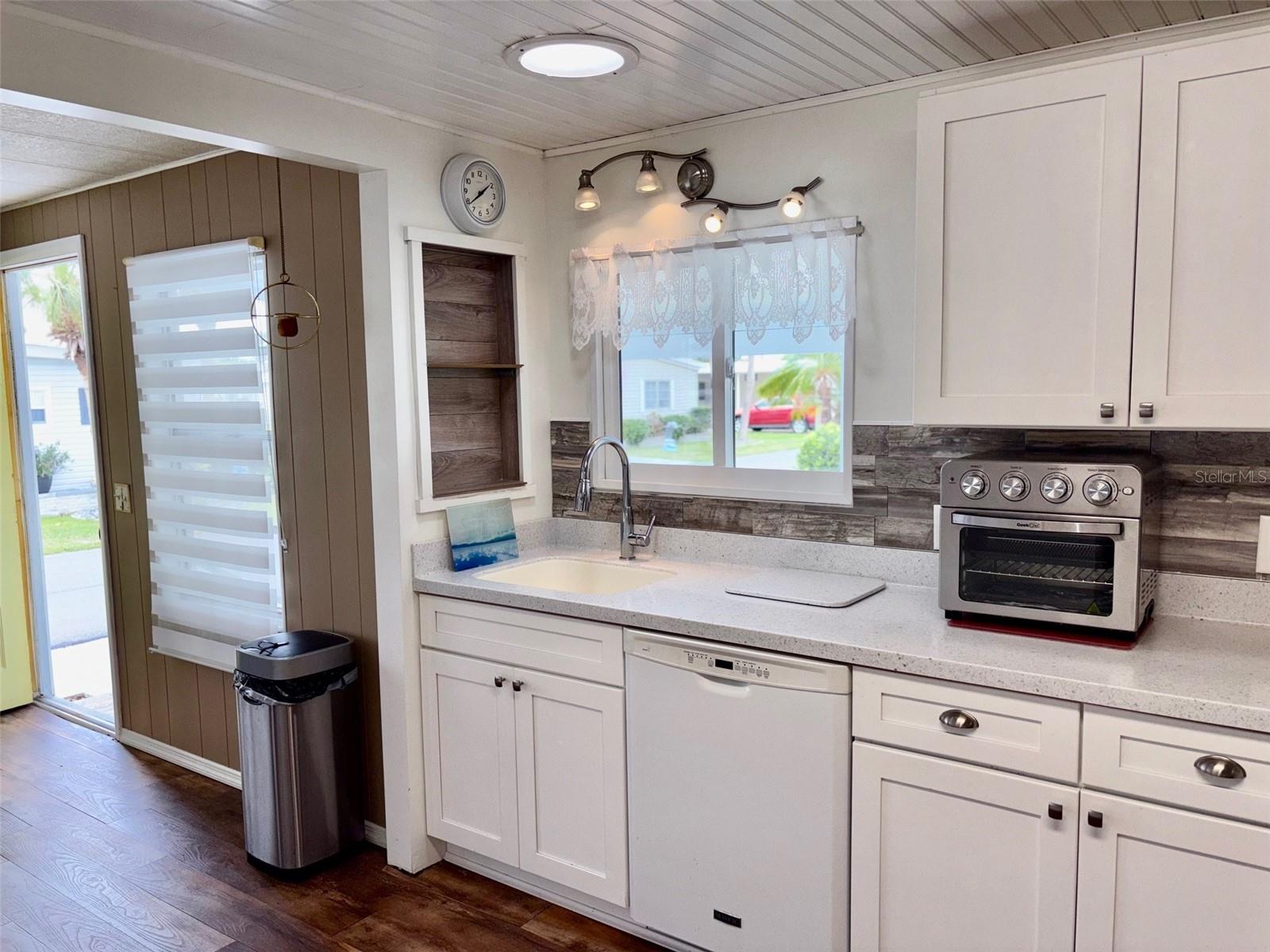 Image 8 of 62 For 413 Cervina Drive N