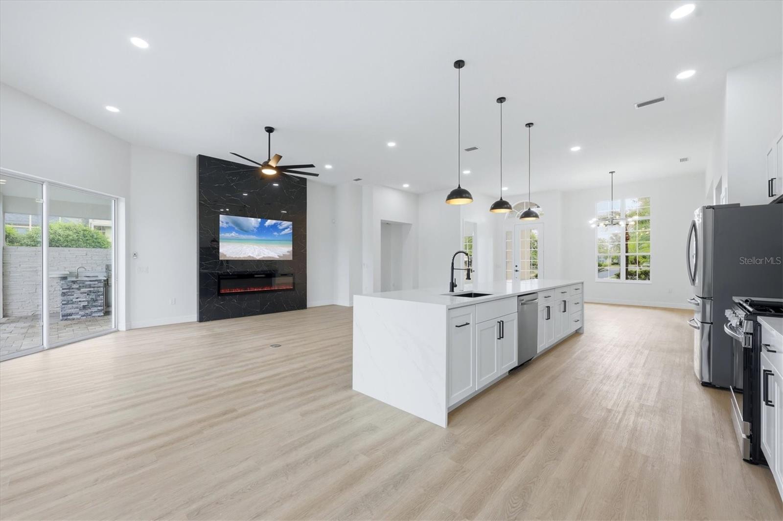 Image 10 of 59 For 8115 Planters Knoll Terrace