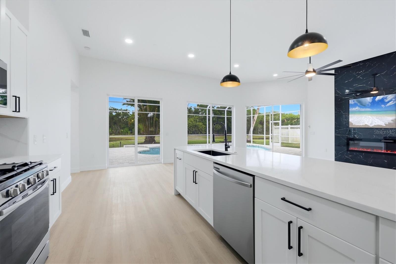 Image 13 of 59 For 8115 Planters Knoll Terrace