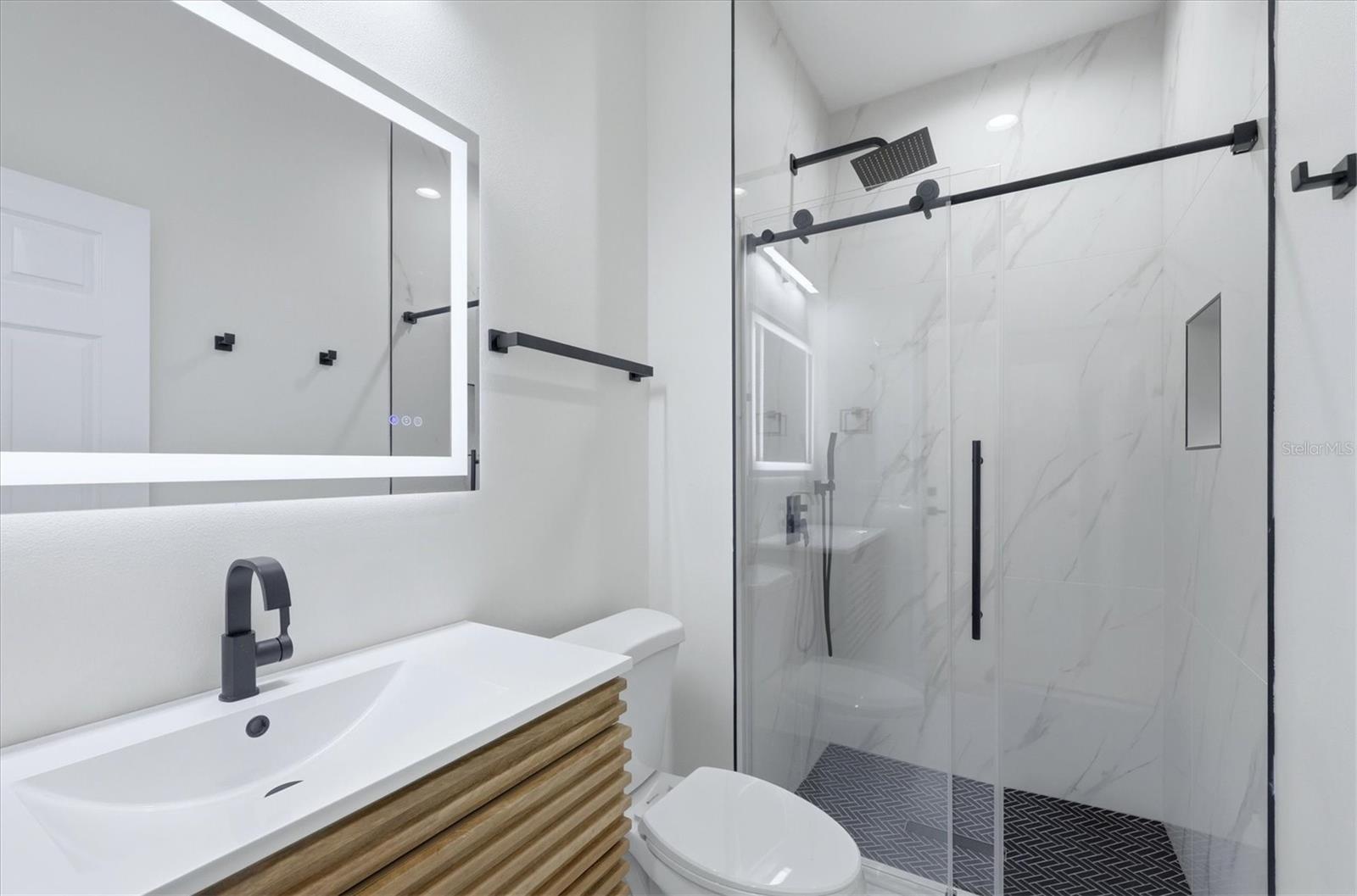 Image 16 of 59 For 8115 Planters Knoll Terrace