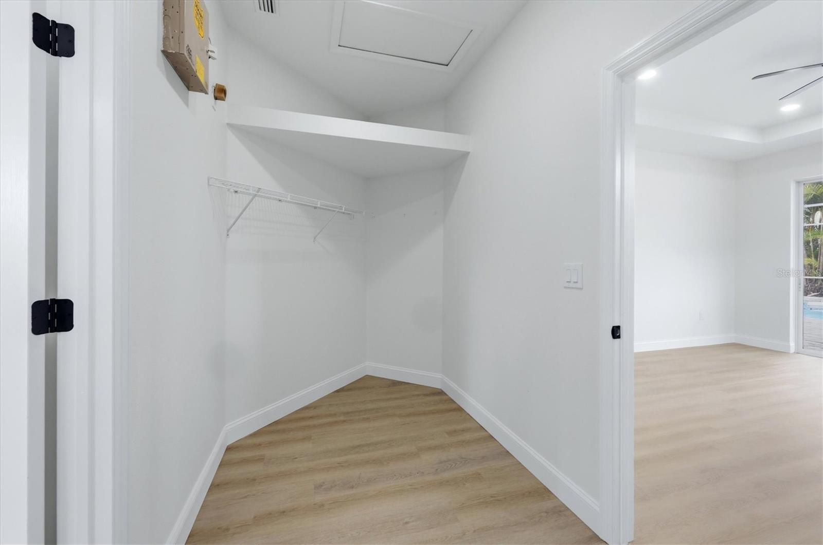 Image 19 of 59 For 8115 Planters Knoll Terrace