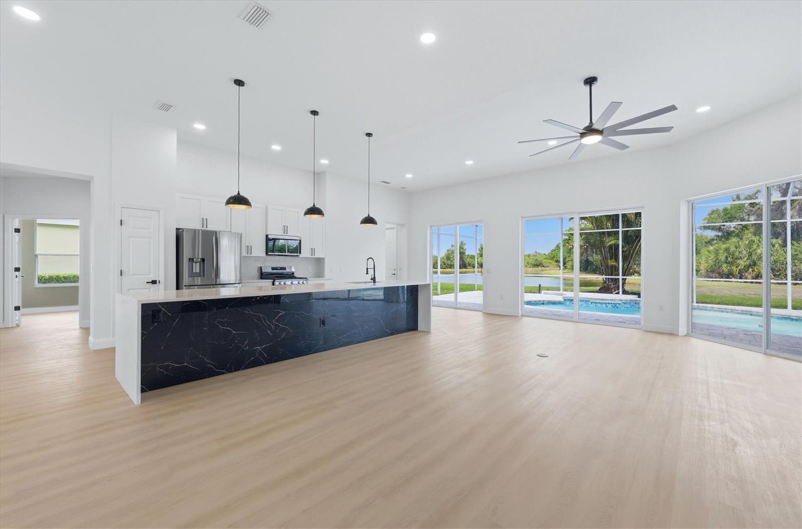 Image 4 of 59 For 8115 Planters Knoll Terrace