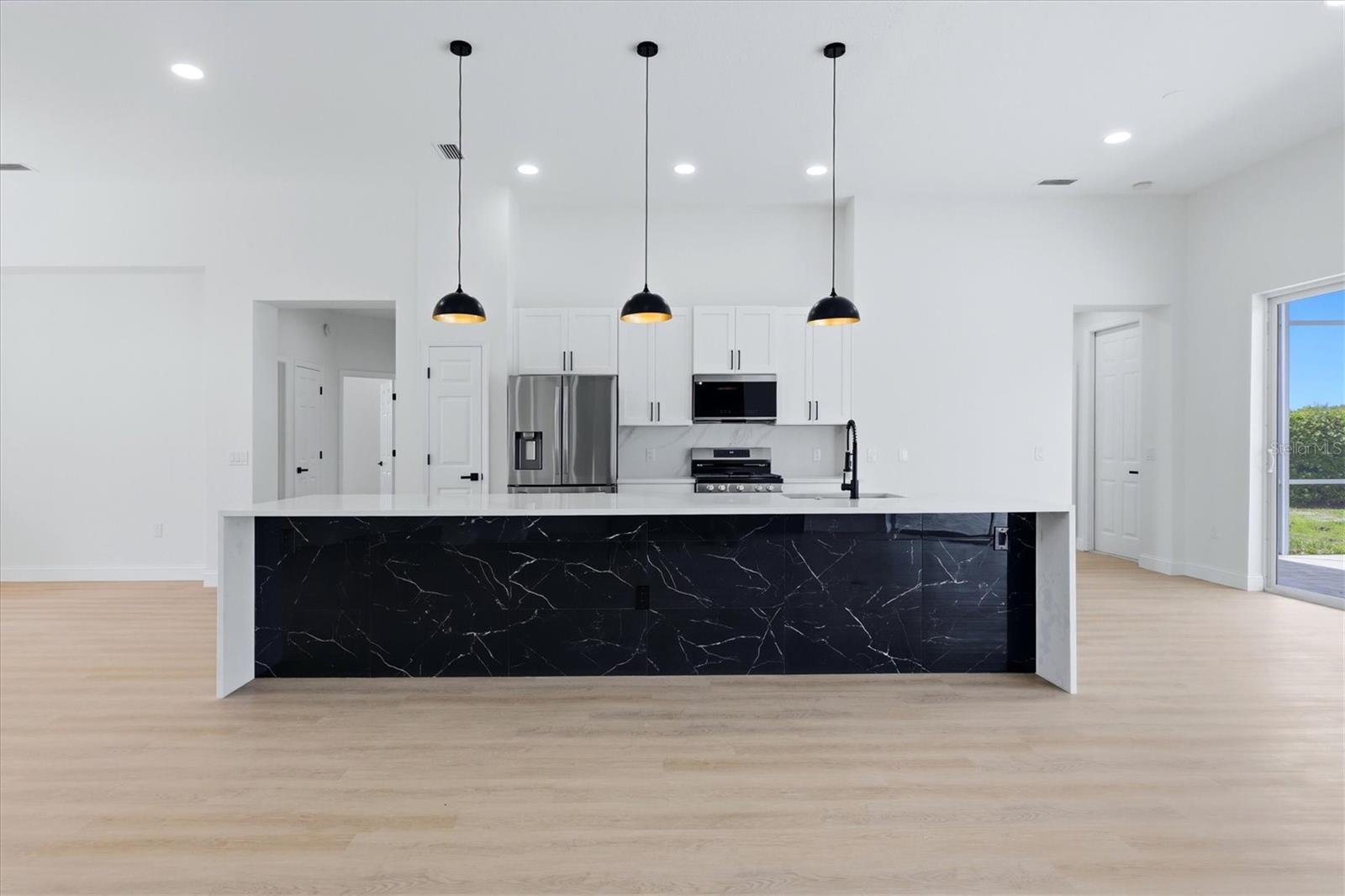 Image 5 of 59 For 8115 Planters Knoll Terrace