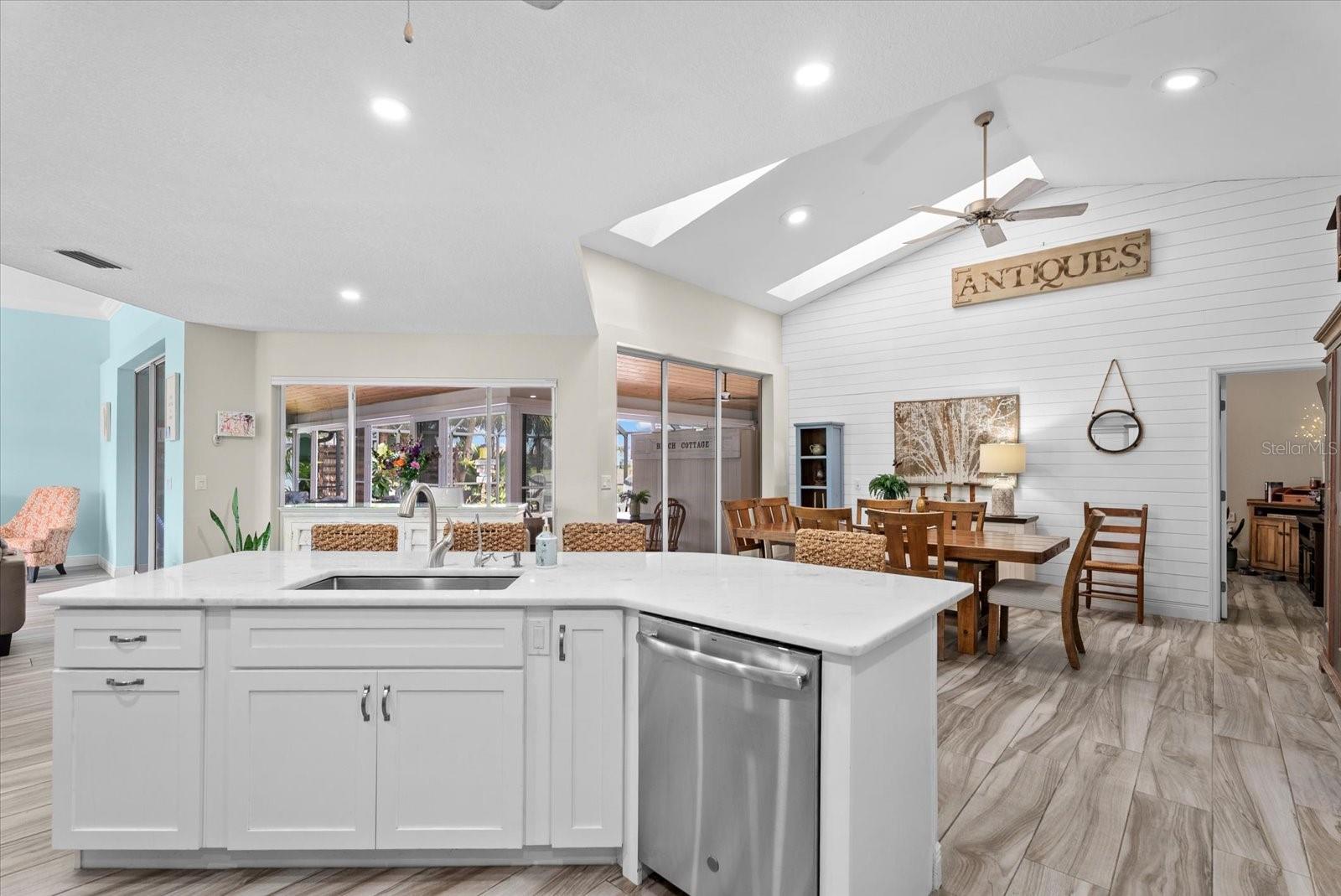 Image 2 of 41 For 550 Silk Oak Drive