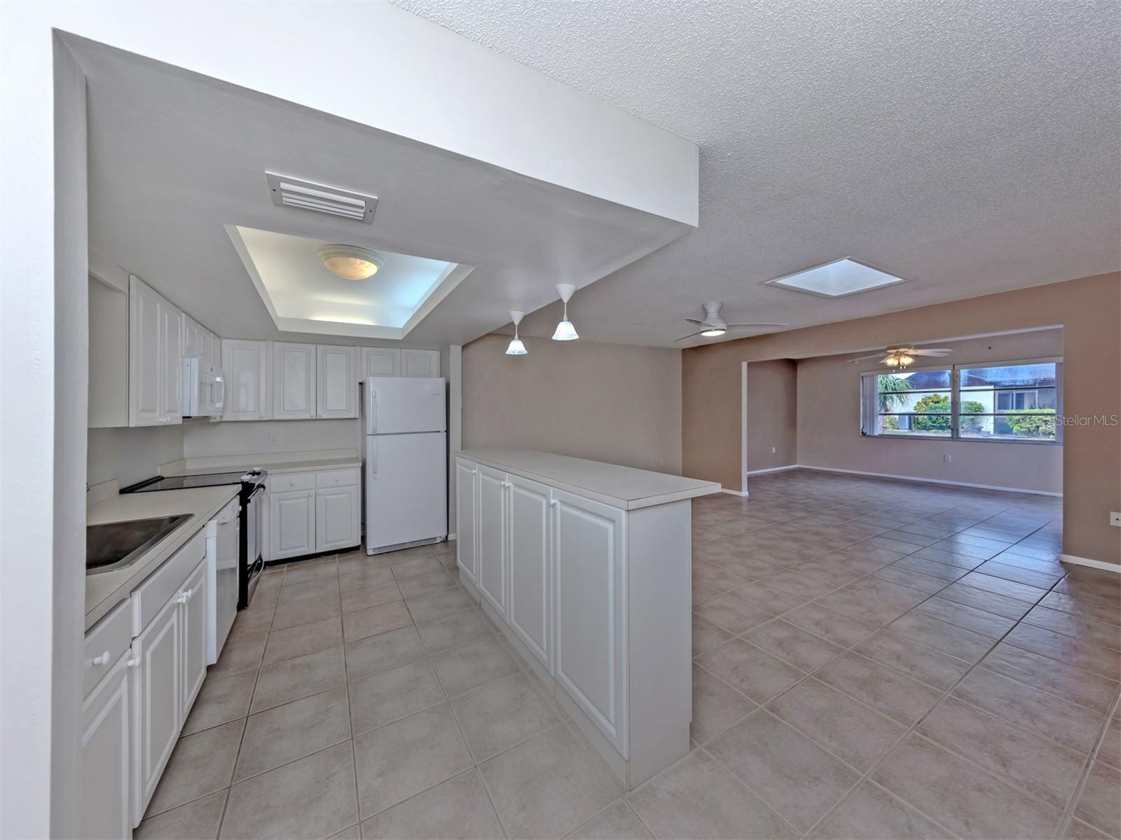 Image 11 of 60 For 6108 Green View Drive 143