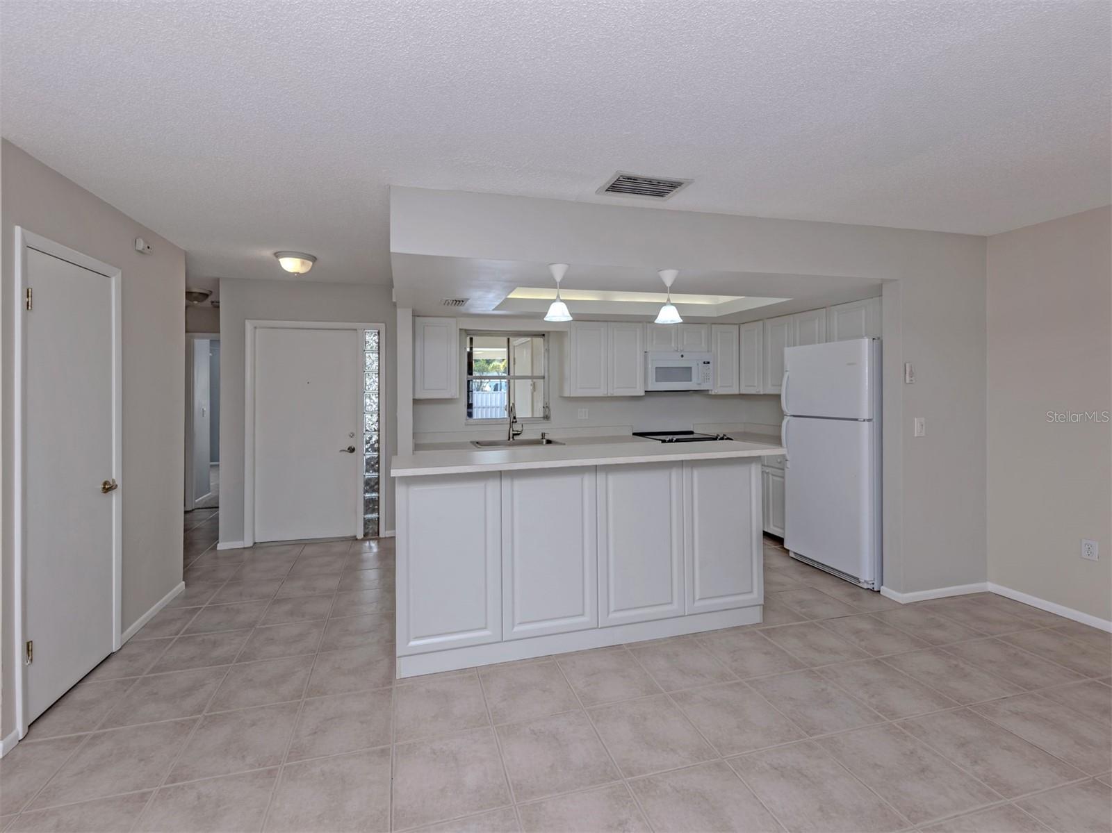 Image 14 of 60 For 6108 Green View Drive 143