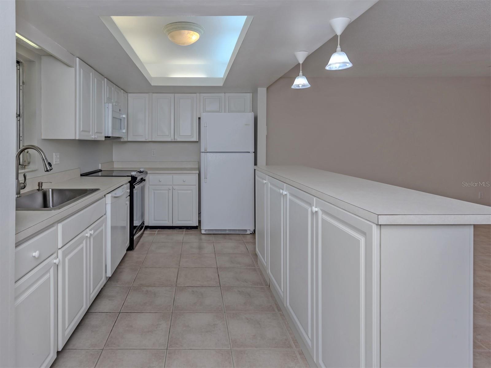 Image 18 of 60 For 6108 Green View Drive 143