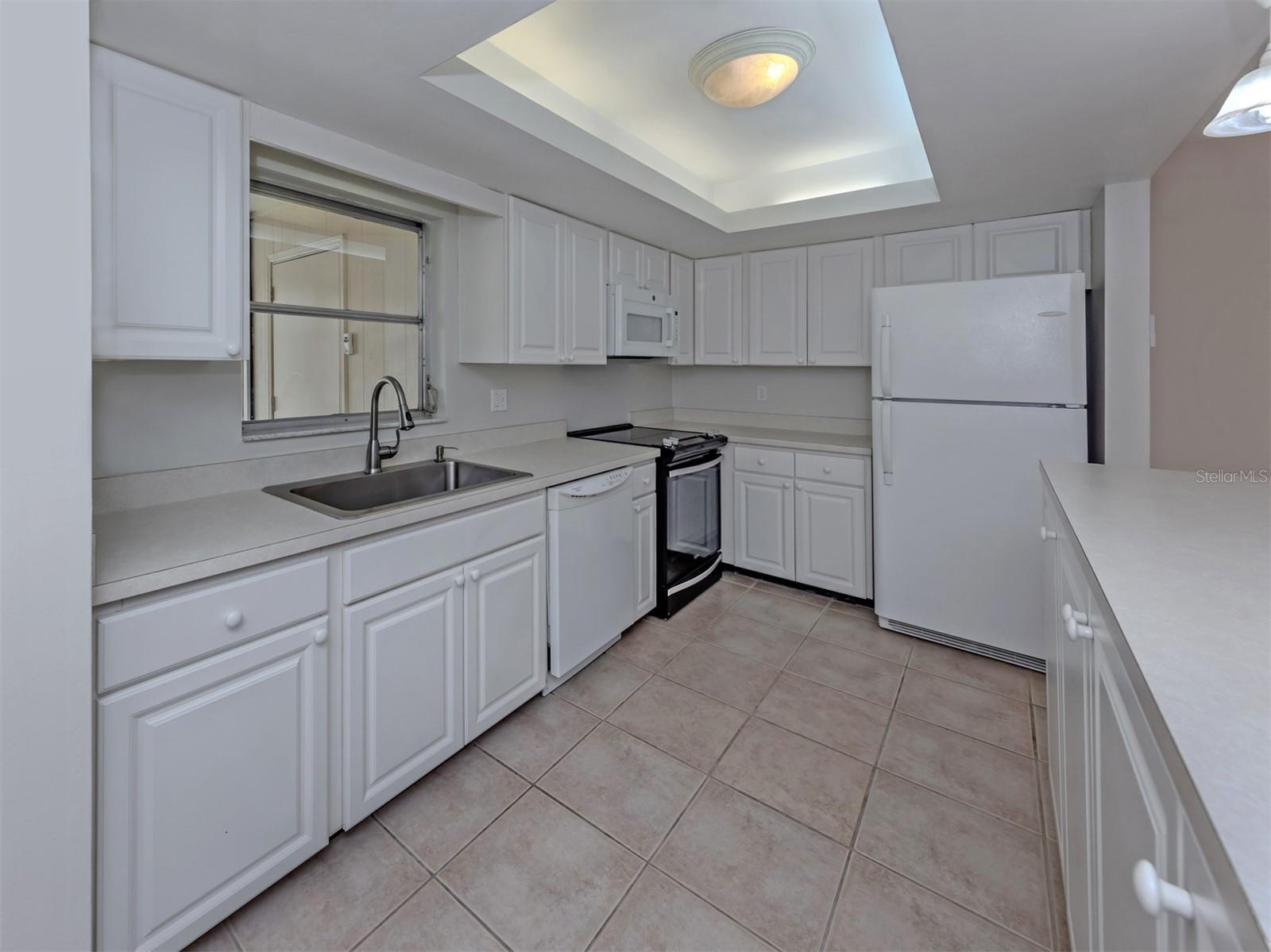 Image 19 of 60 For 6108 Green View Drive 143