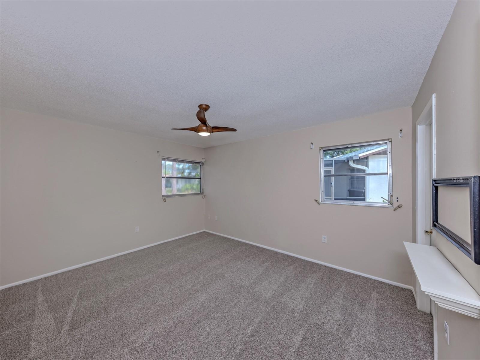 Image 22 of 60 For 6108 Green View Drive 143