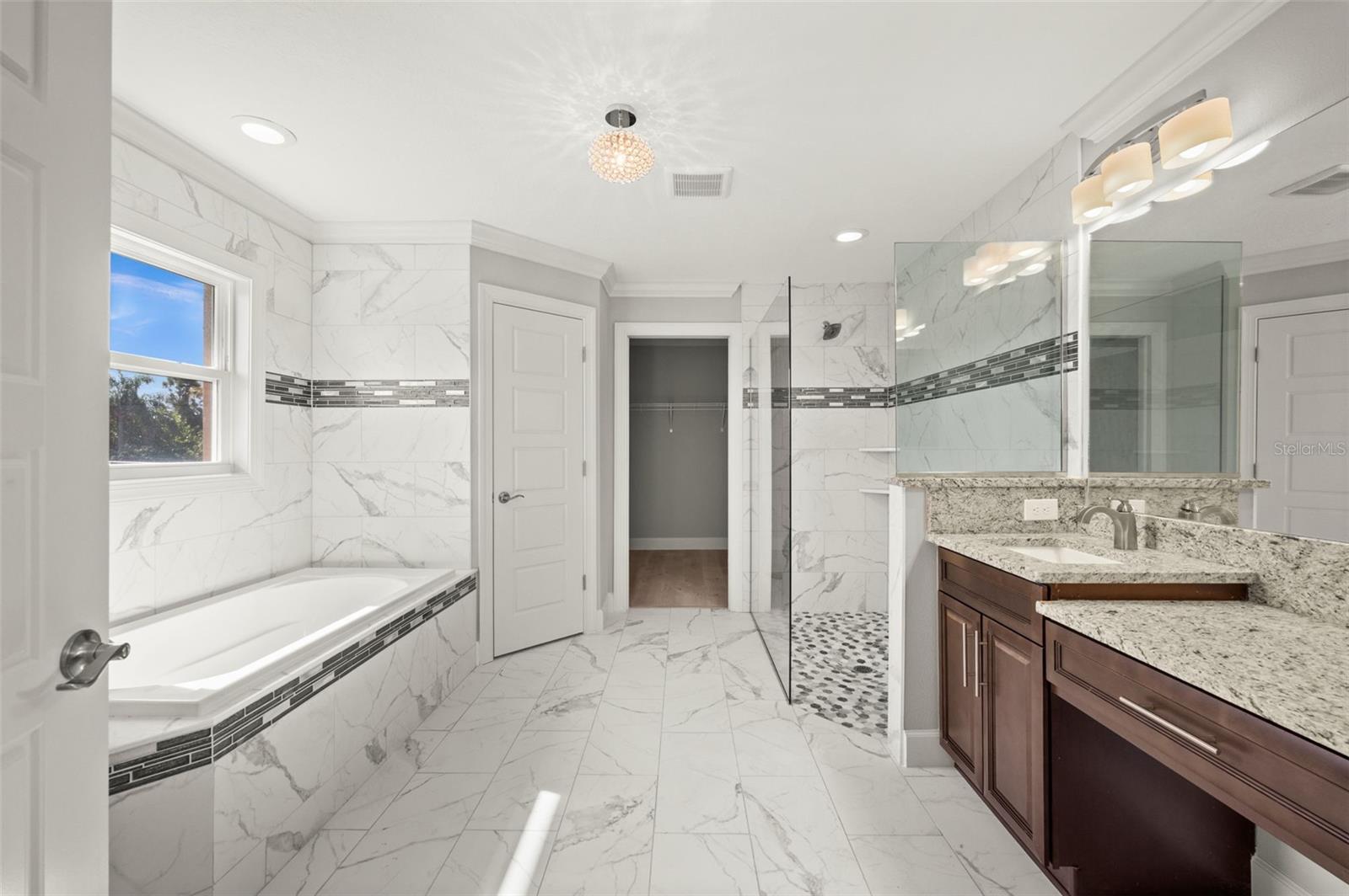 Image 21 of 35 For 1056 Tampa Road