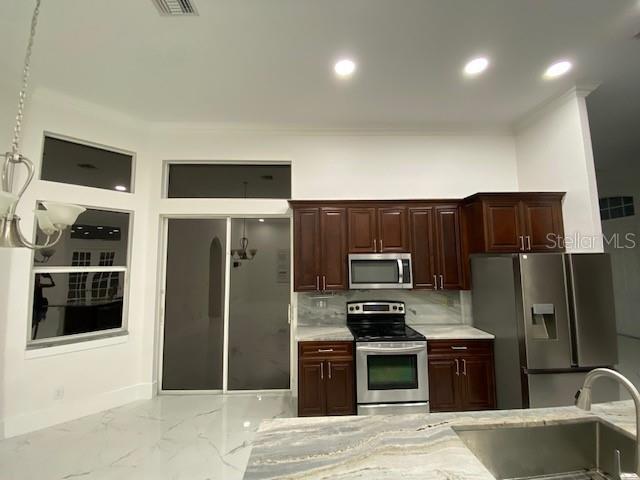 Image 3 of 18 For 26 Nw 8th Place