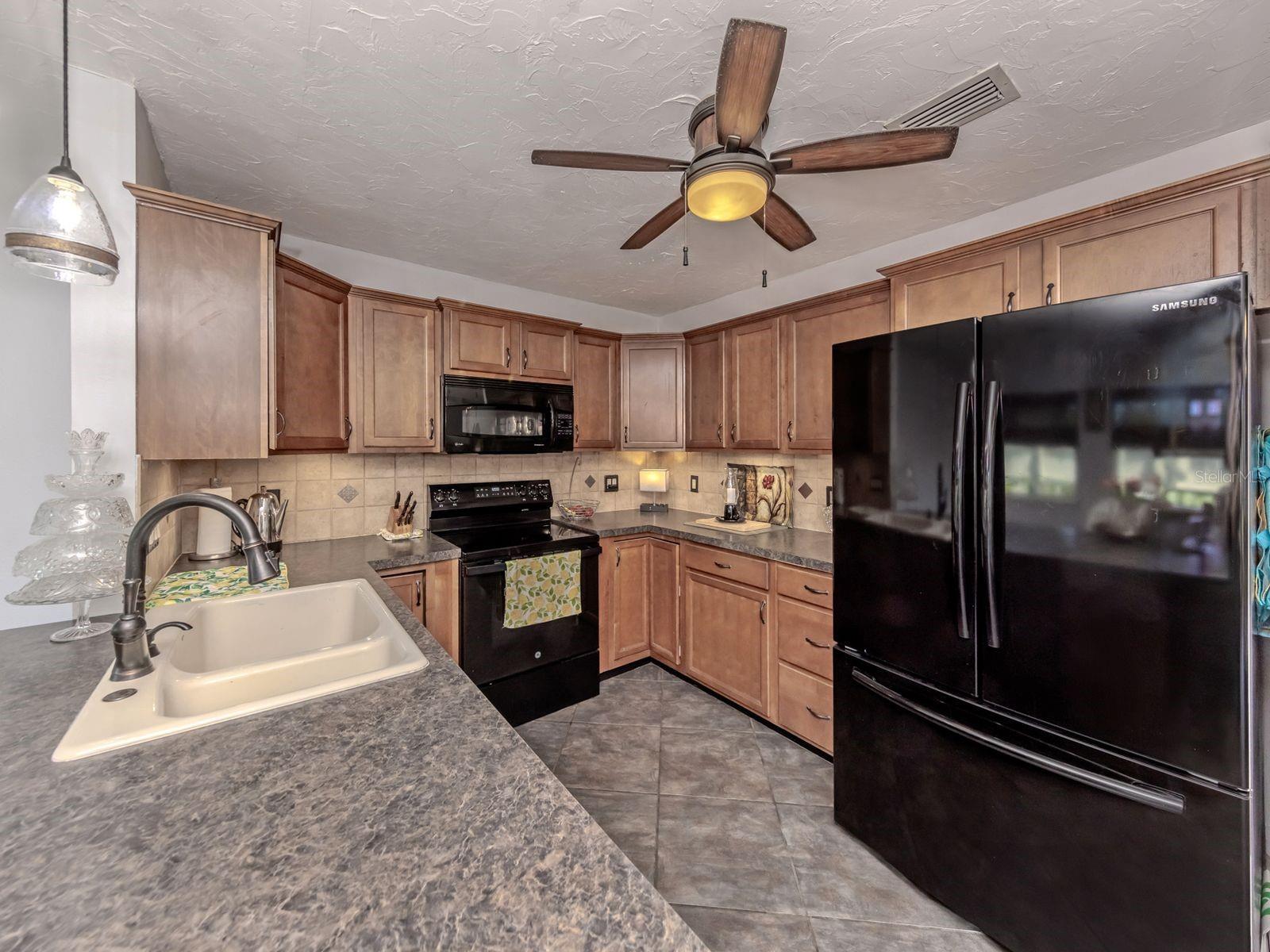 Image 10 of 43 For 2972 Argyle Road