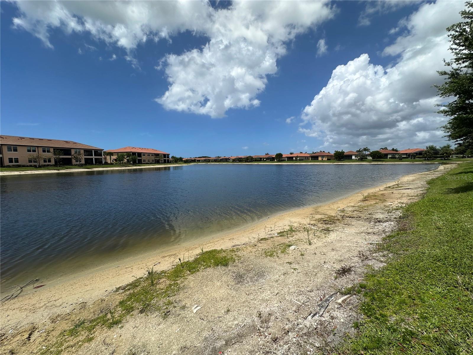 Image 22 of 48 For 10054 Crooked Creek Drive 102