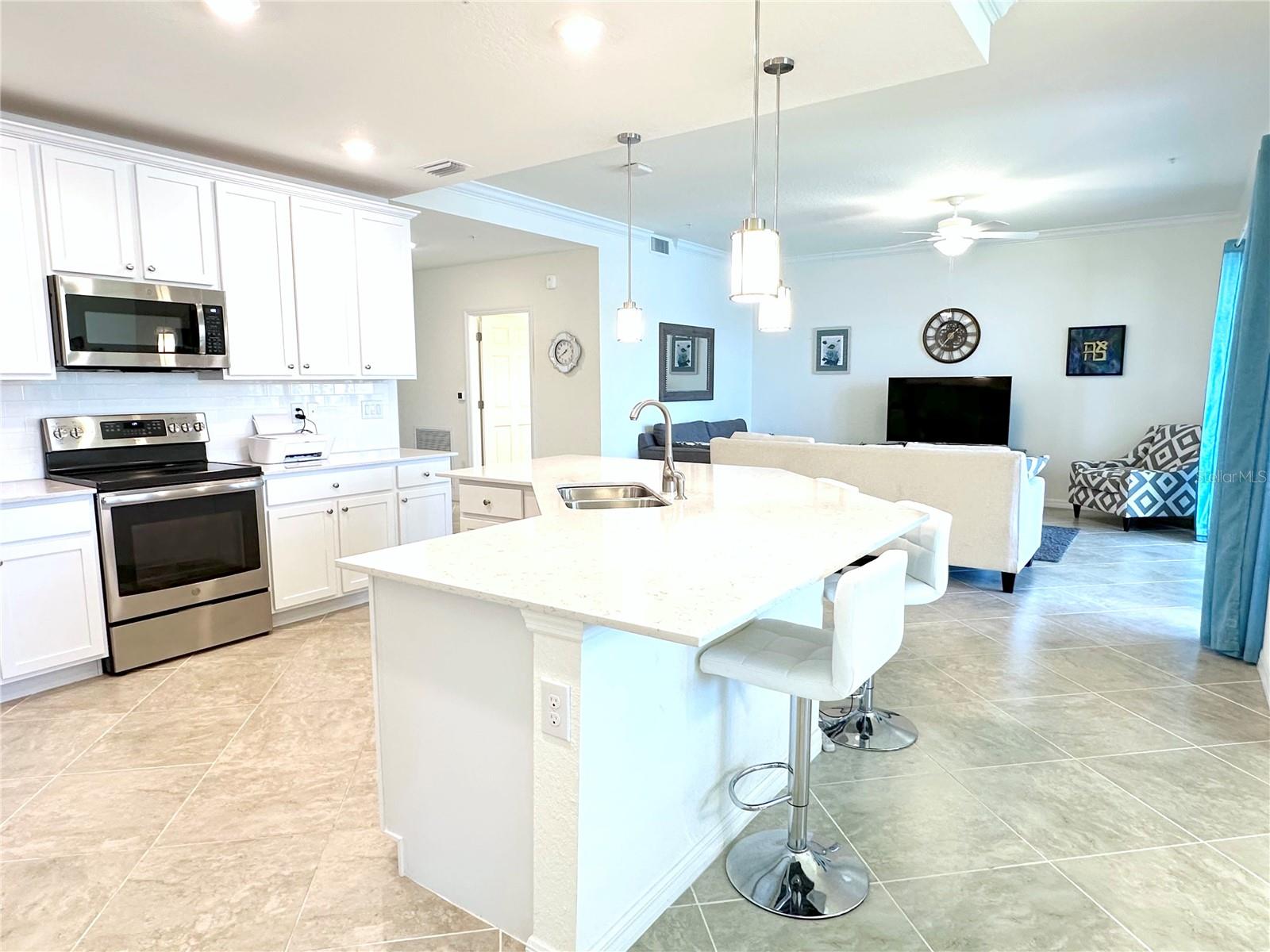 Image 4 of 48 For 10054 Crooked Creek Drive 102