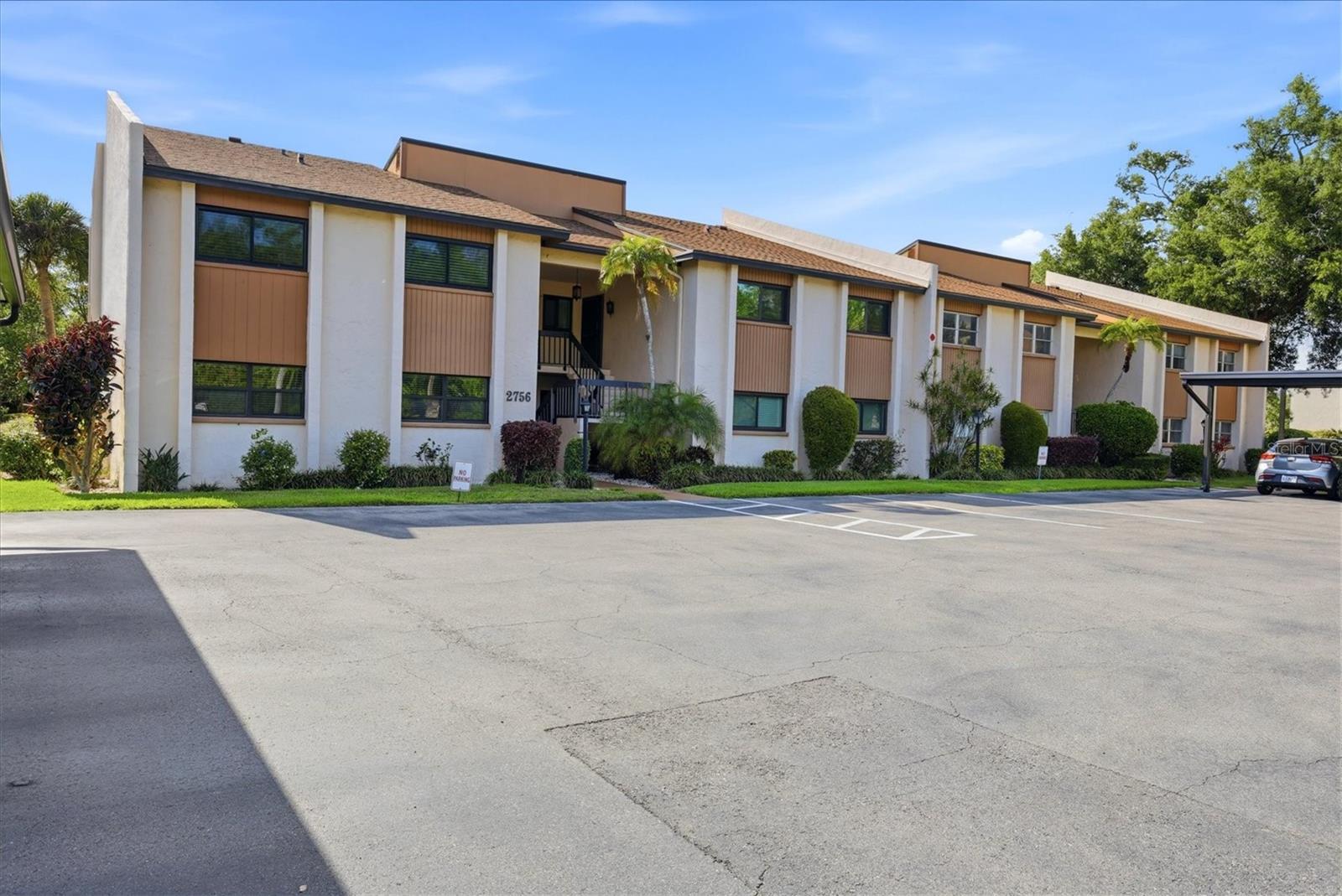 Image 3 of 53 For 2756 Clubhouse Drive 101