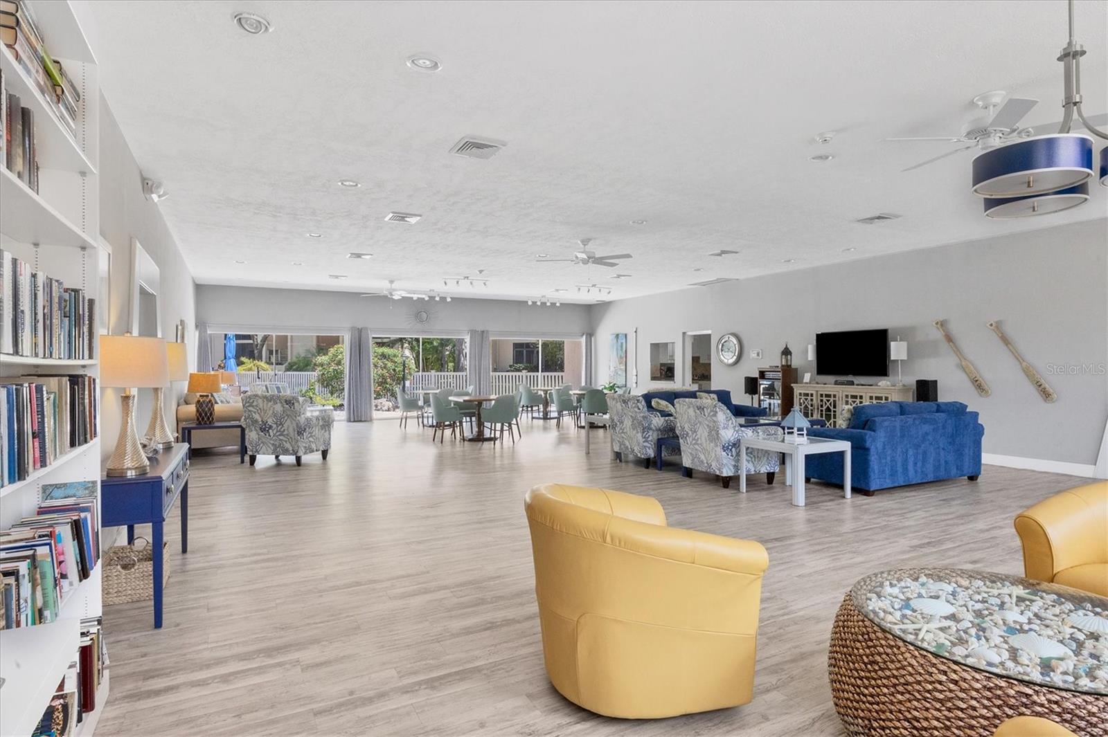 Image 34 of 53 For 2756 Clubhouse Drive 101