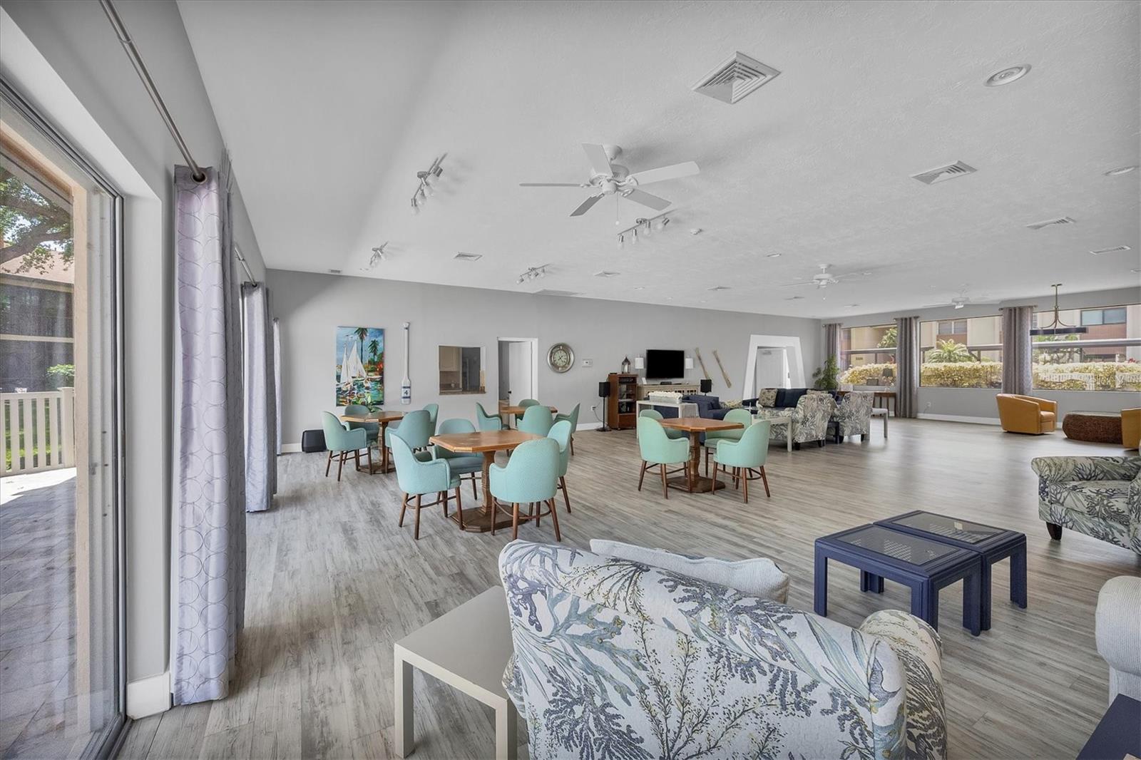 Image 38 of 53 For 2756 Clubhouse Drive 101