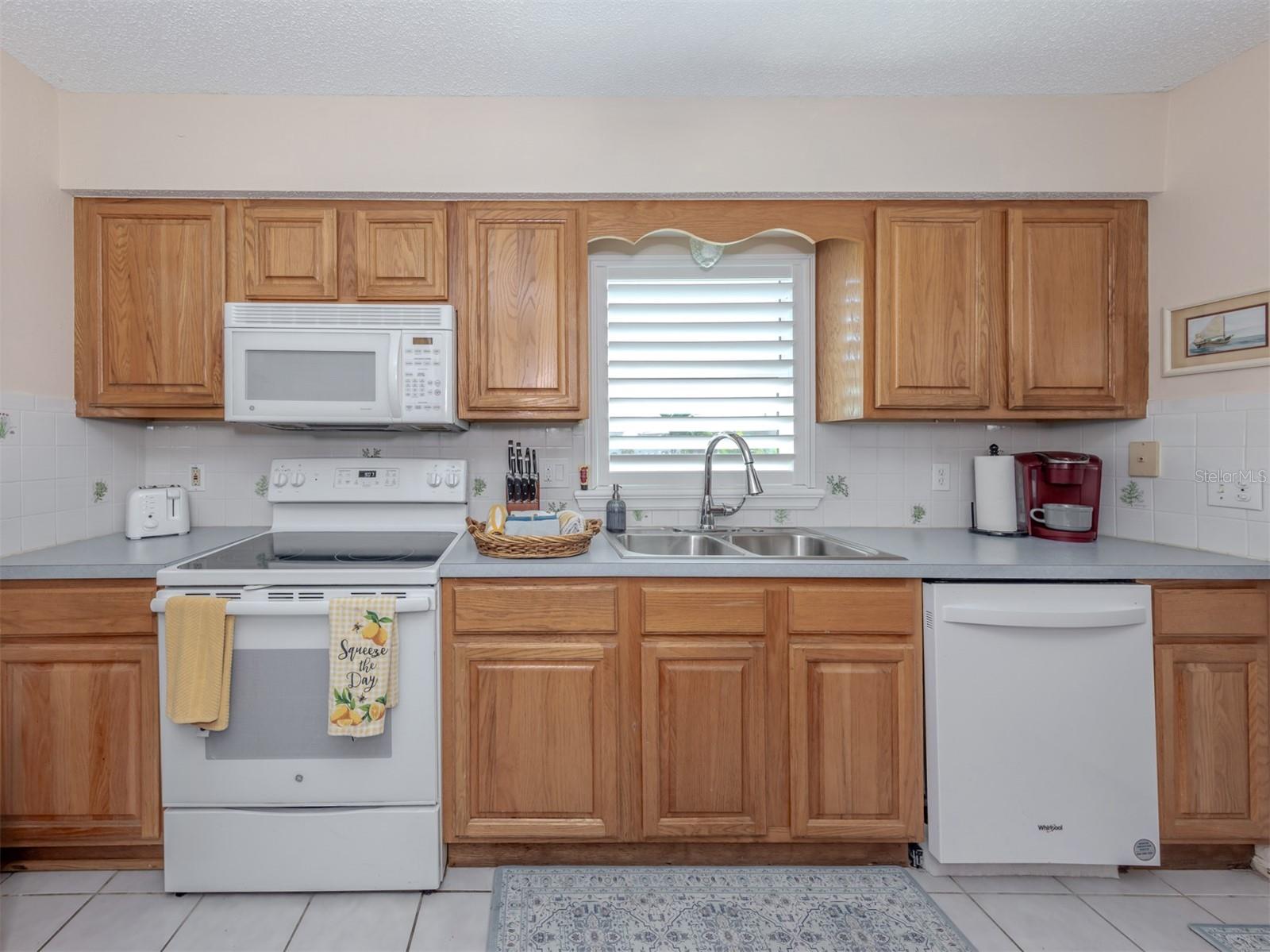 Image 18 of 35 For 414 Circlewood Drive H2