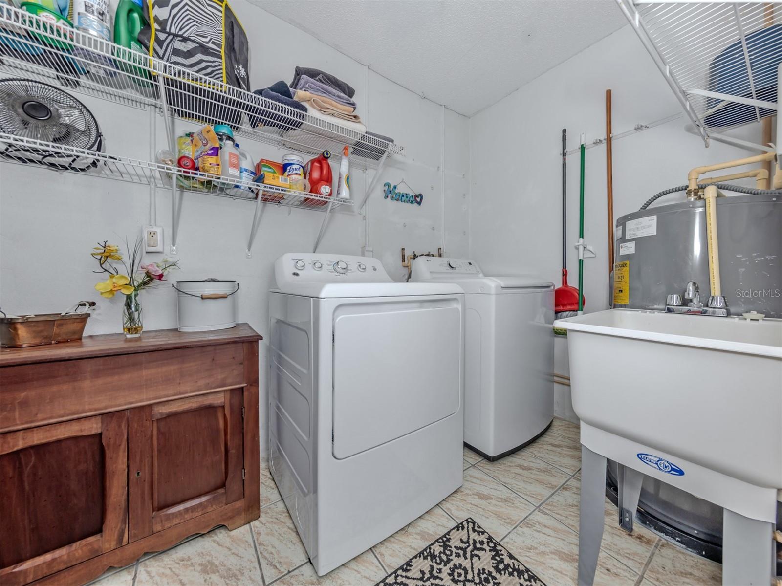 Image 29 of 35 For 414 Circlewood Drive H2