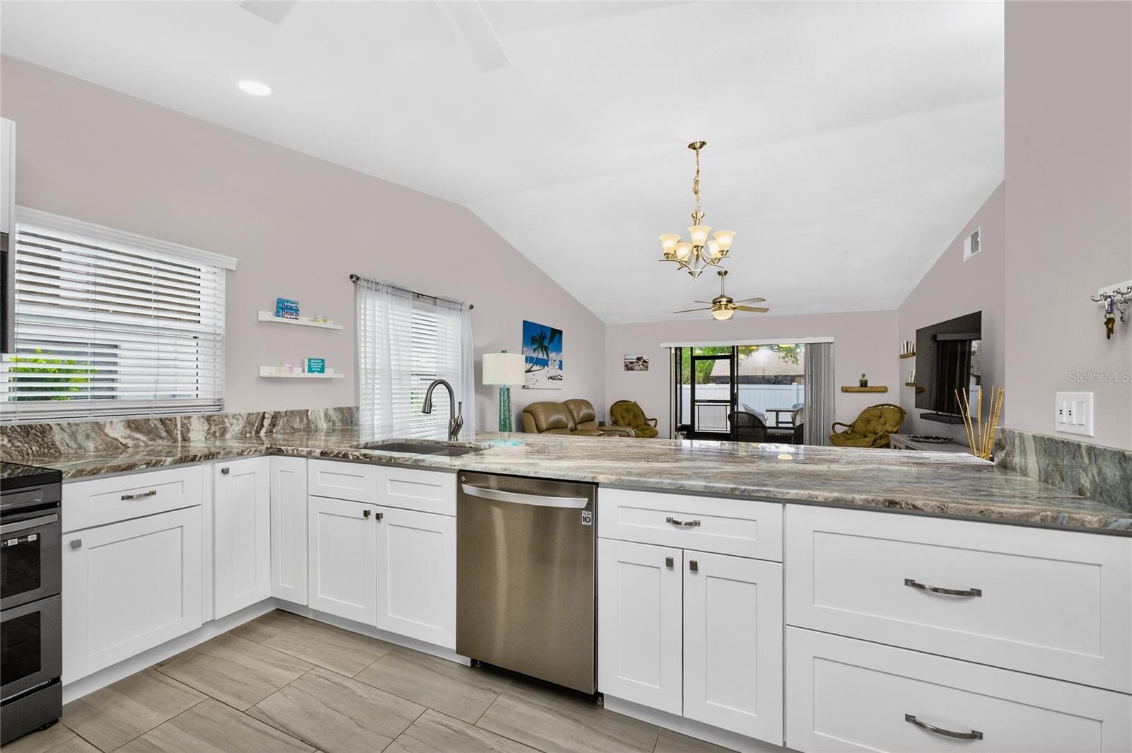 Image 2 of 57 For 1711 Curry Trail 29