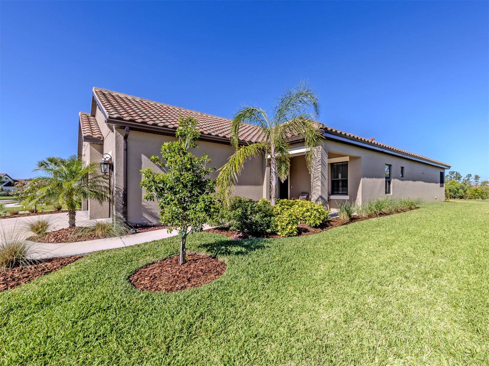 Image 15 of 92 For 390 Ariano Avenue