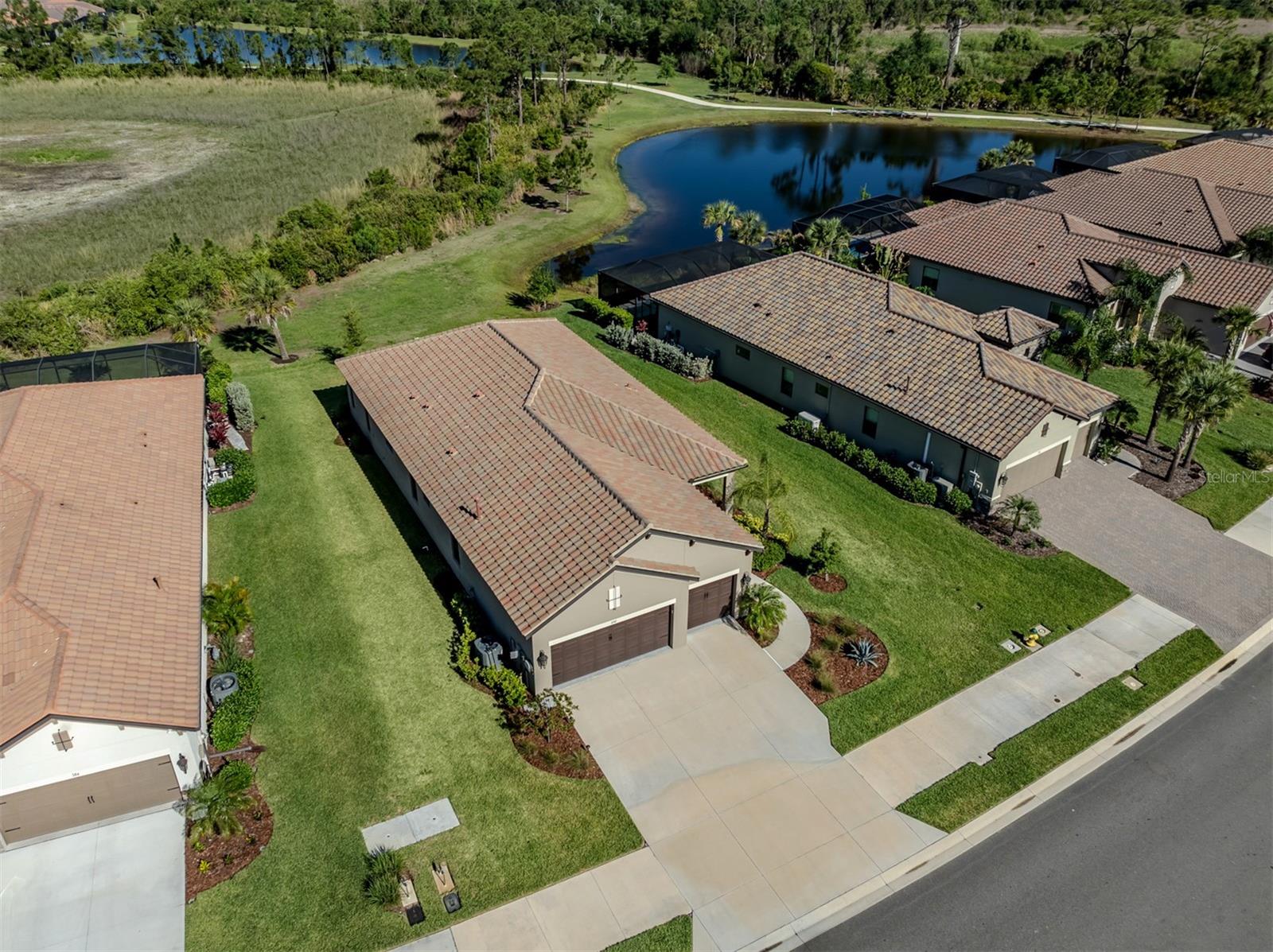 Image 19 of 92 For 390 Ariano Avenue