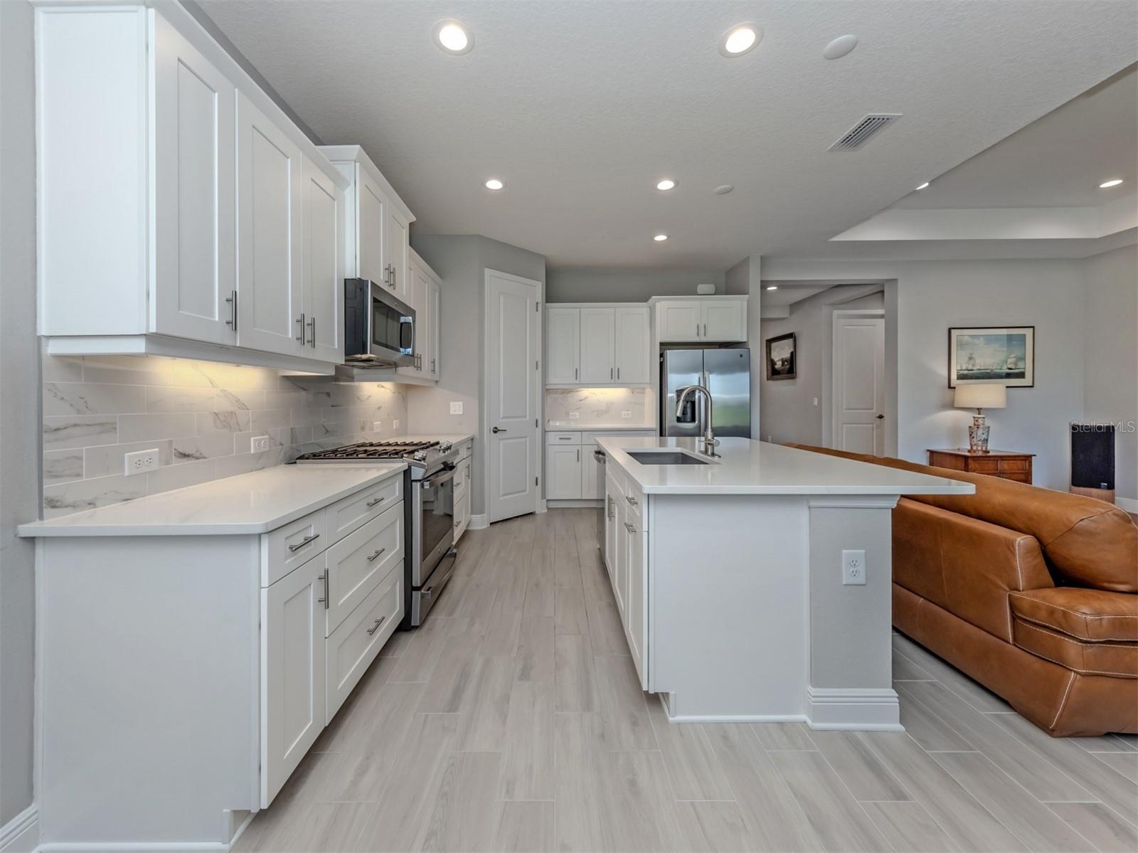 Image 29 of 92 For 390 Ariano Avenue