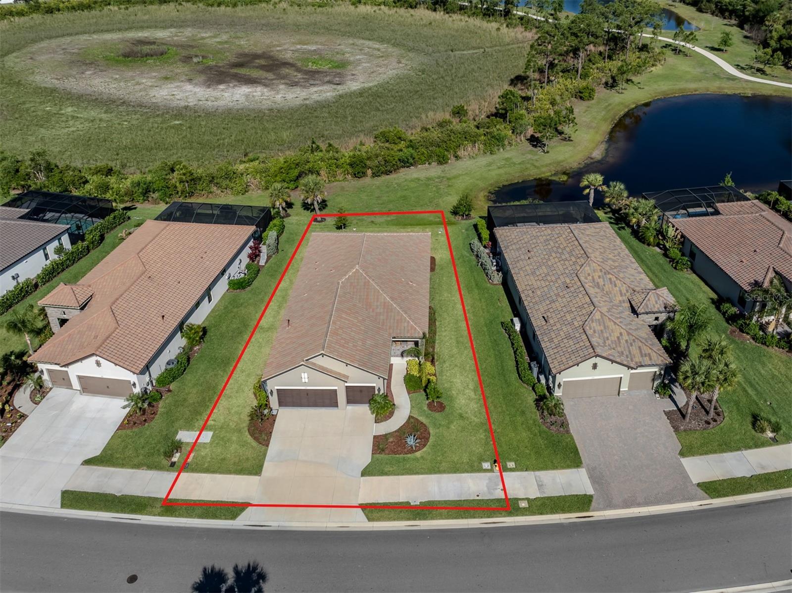 Image 40 of 92 For 390 Ariano Avenue