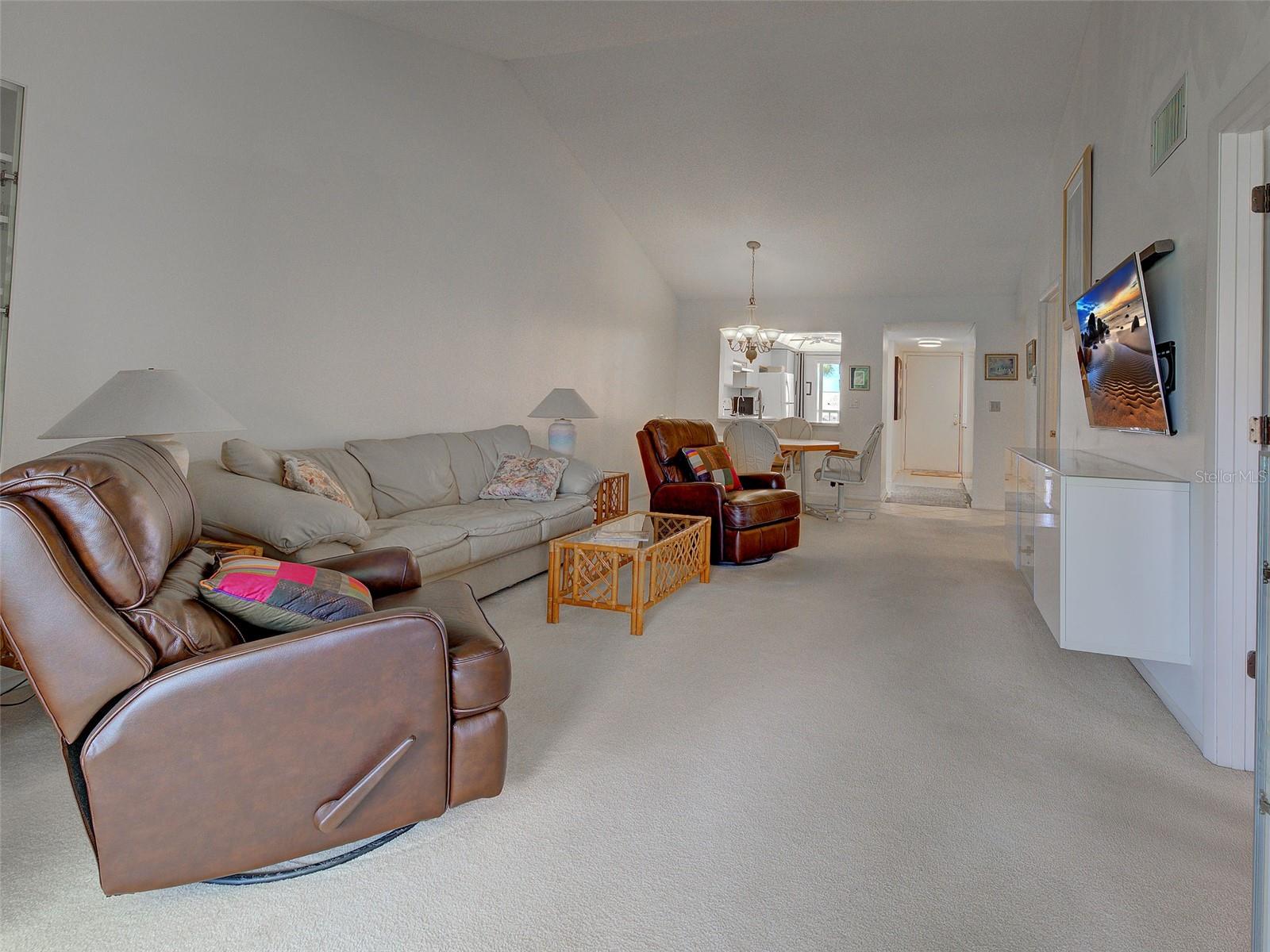 Image 16 of 60 For 1405 Pine Lake Drive 5