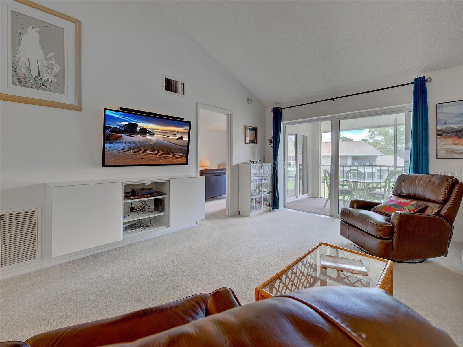 Image 17 of 60 For 1405 Pine Lake Drive 5