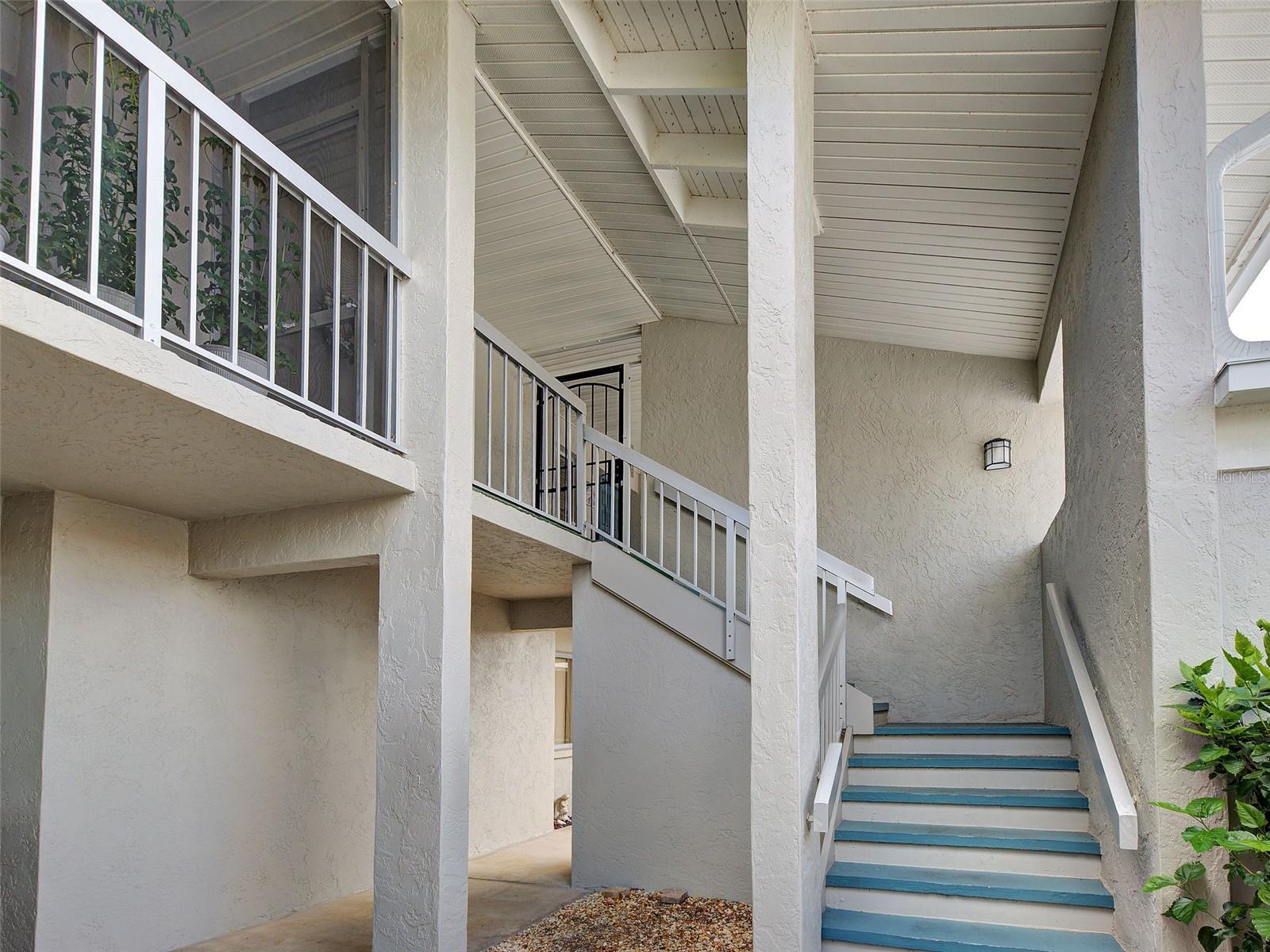 Image 2 of 60 For 1405 Pine Lake Drive 5