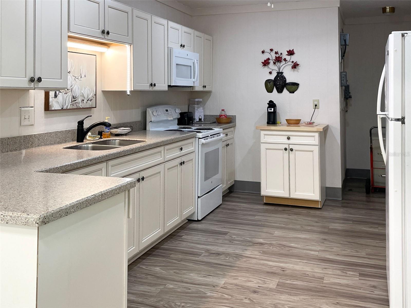 Image 51 of 60 For 1405 Pine Lake Drive 5