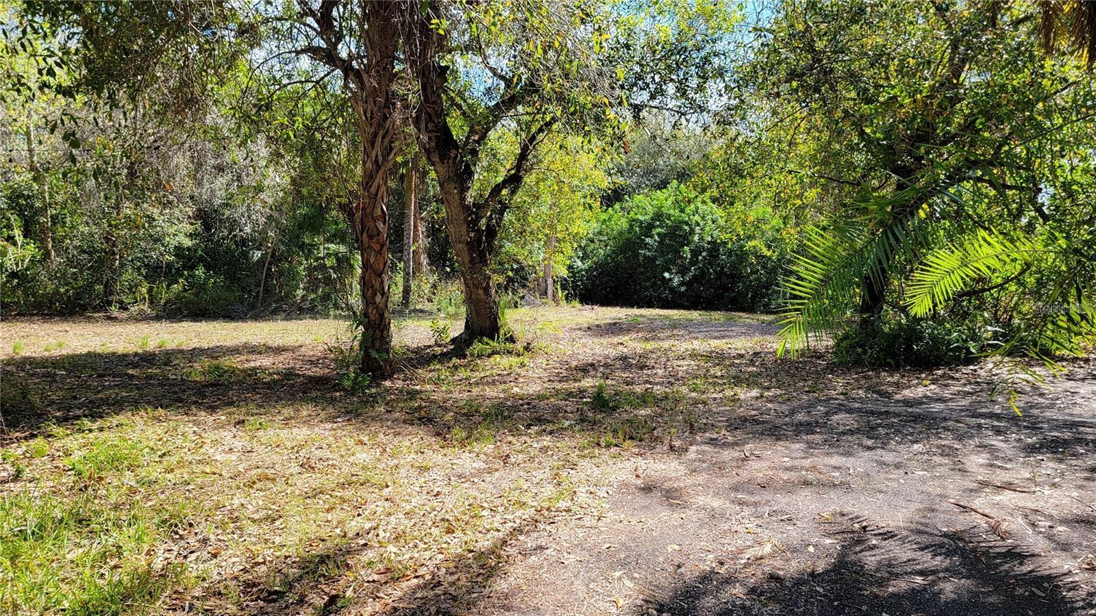 Image 9 of 18 For 602 Drury Lane