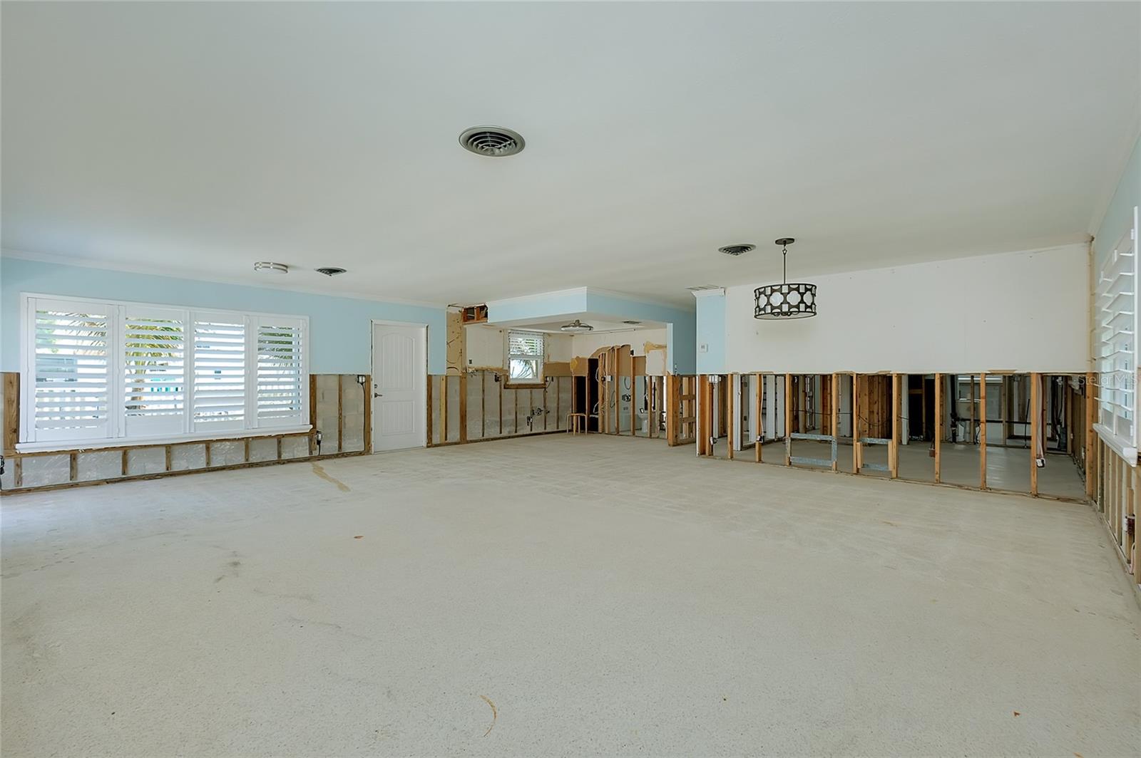 Image 12 of 66 For 170 Mockingbird Lane