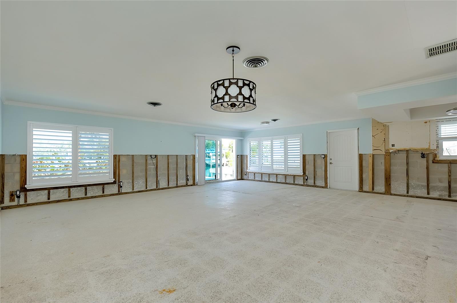 Image 13 of 66 For 170 Mockingbird Lane