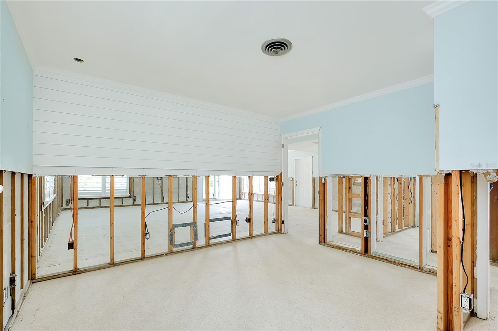 Image 20 of 66 For 170 Mockingbird Lane