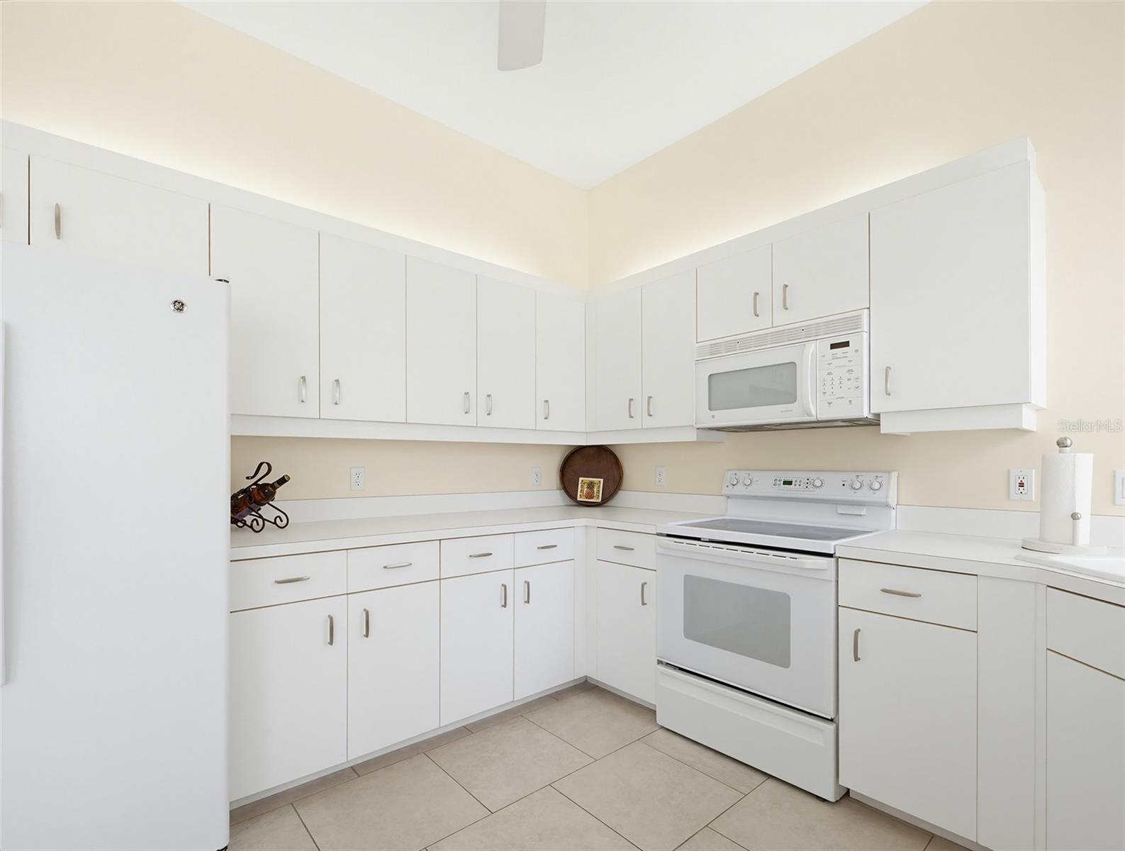 Image 10 of 28 For 865 Tartan Drive 2