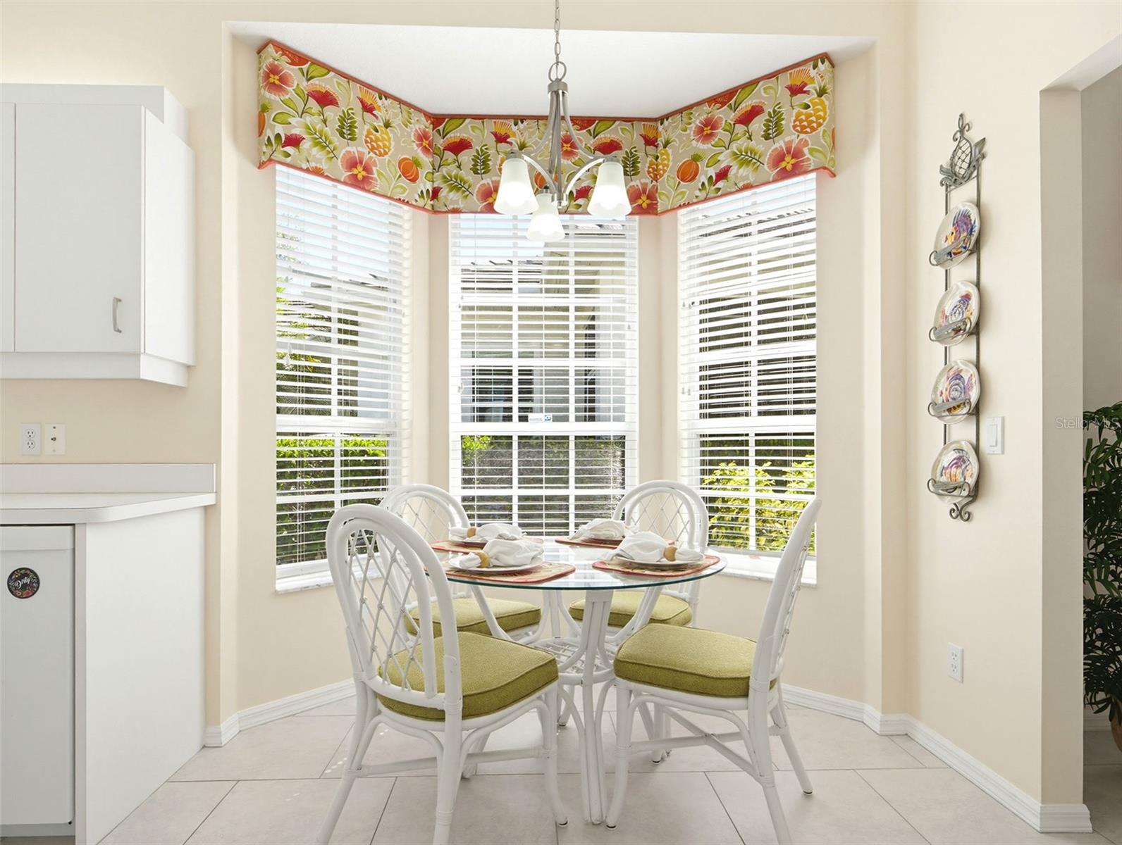 Image 11 of 28 For 865 Tartan Drive 2