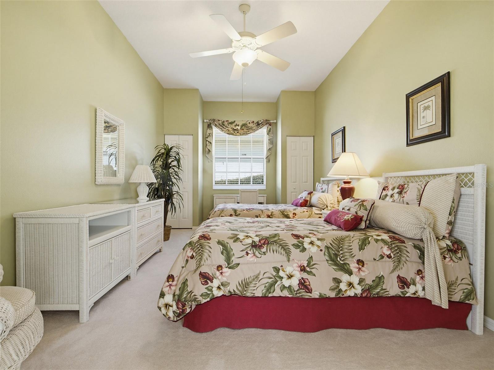 Image 16 of 28 For 865 Tartan Drive 2