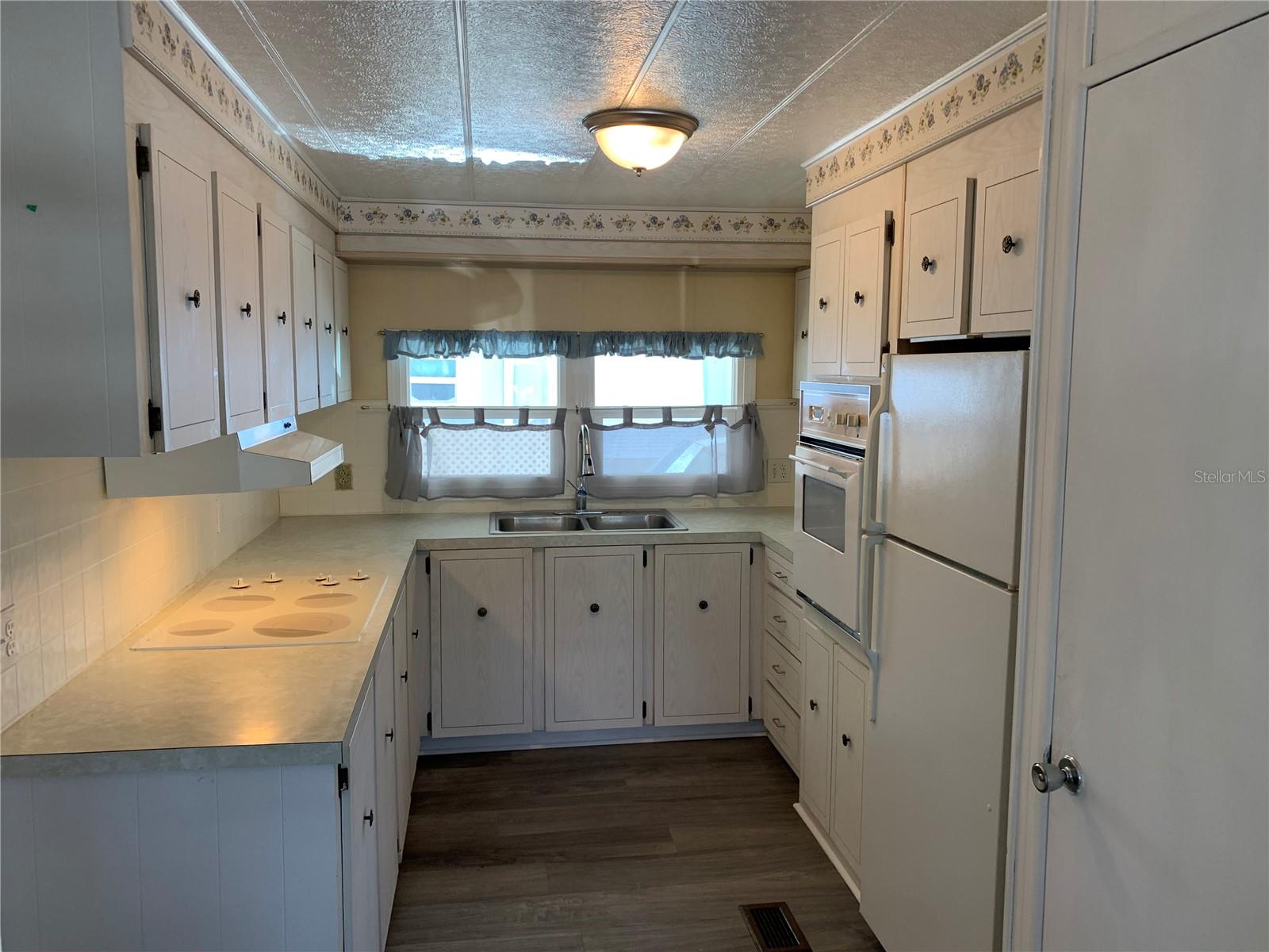 Image 4 of 24 For 217 Mantua Drive