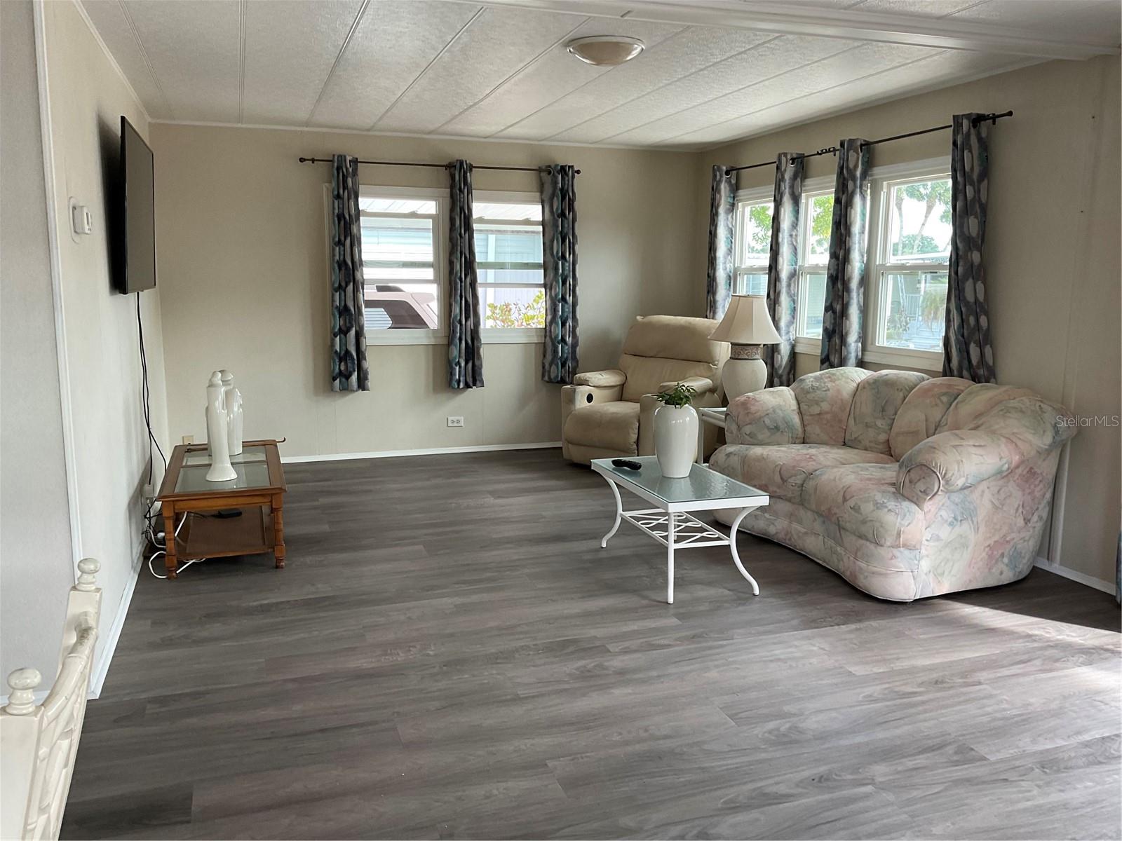 Image 6 of 24 For 217 Mantua Drive